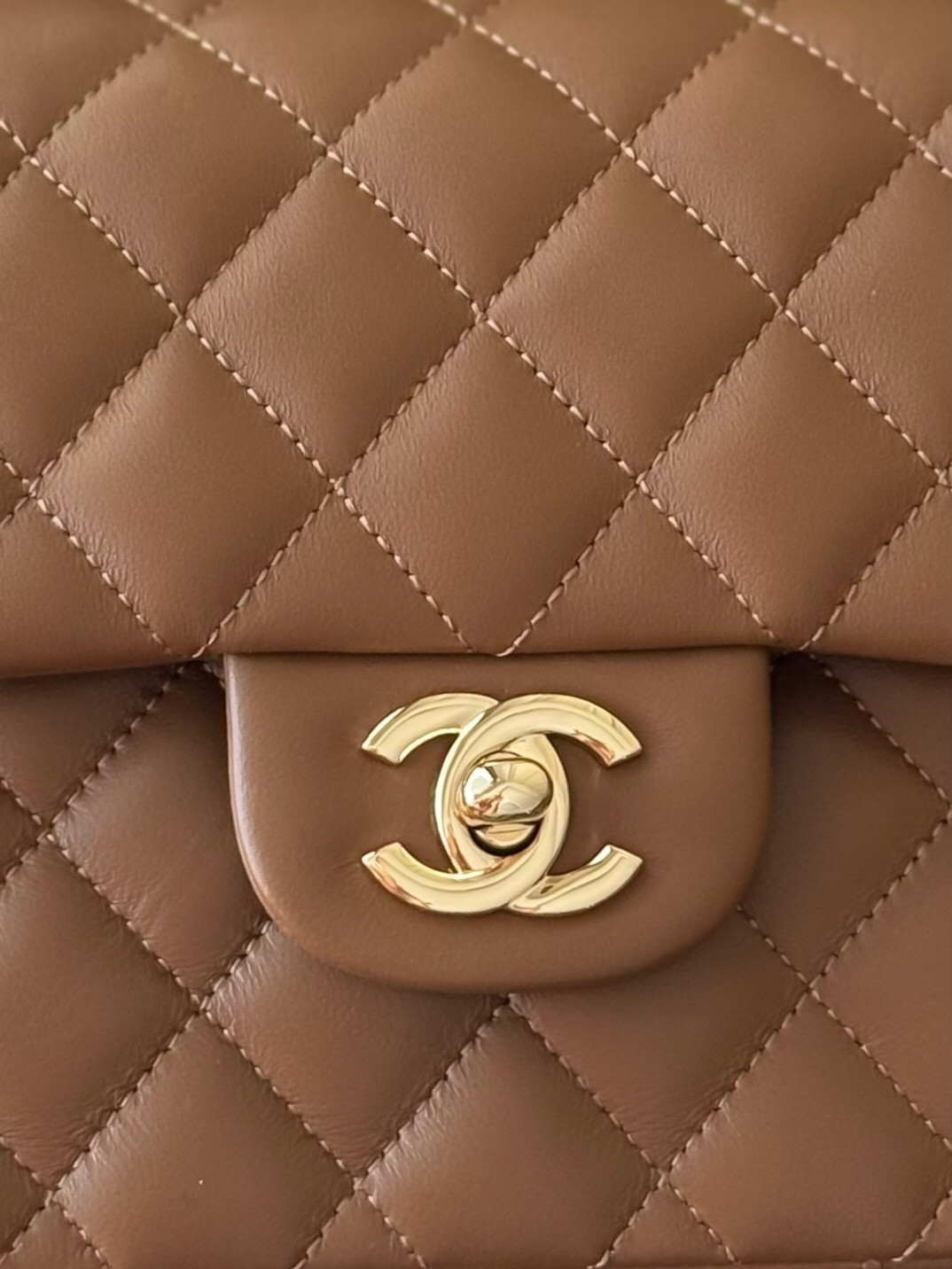 Ch**el Small Classic Bag 23x6.5x14cm