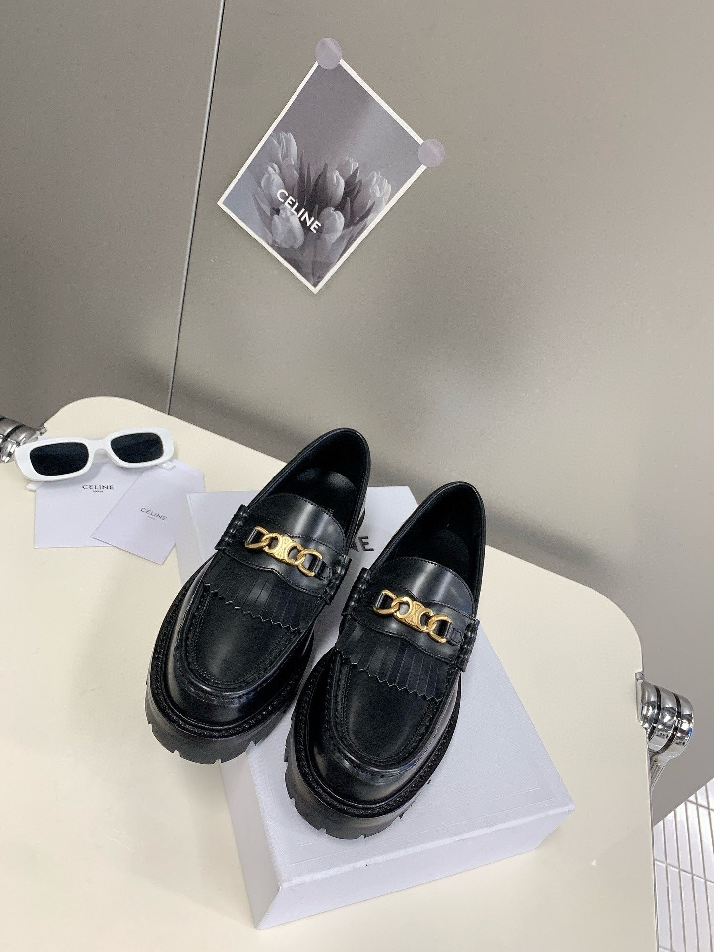 UA Ce1i*e Margaret Triomphe chain Loafers