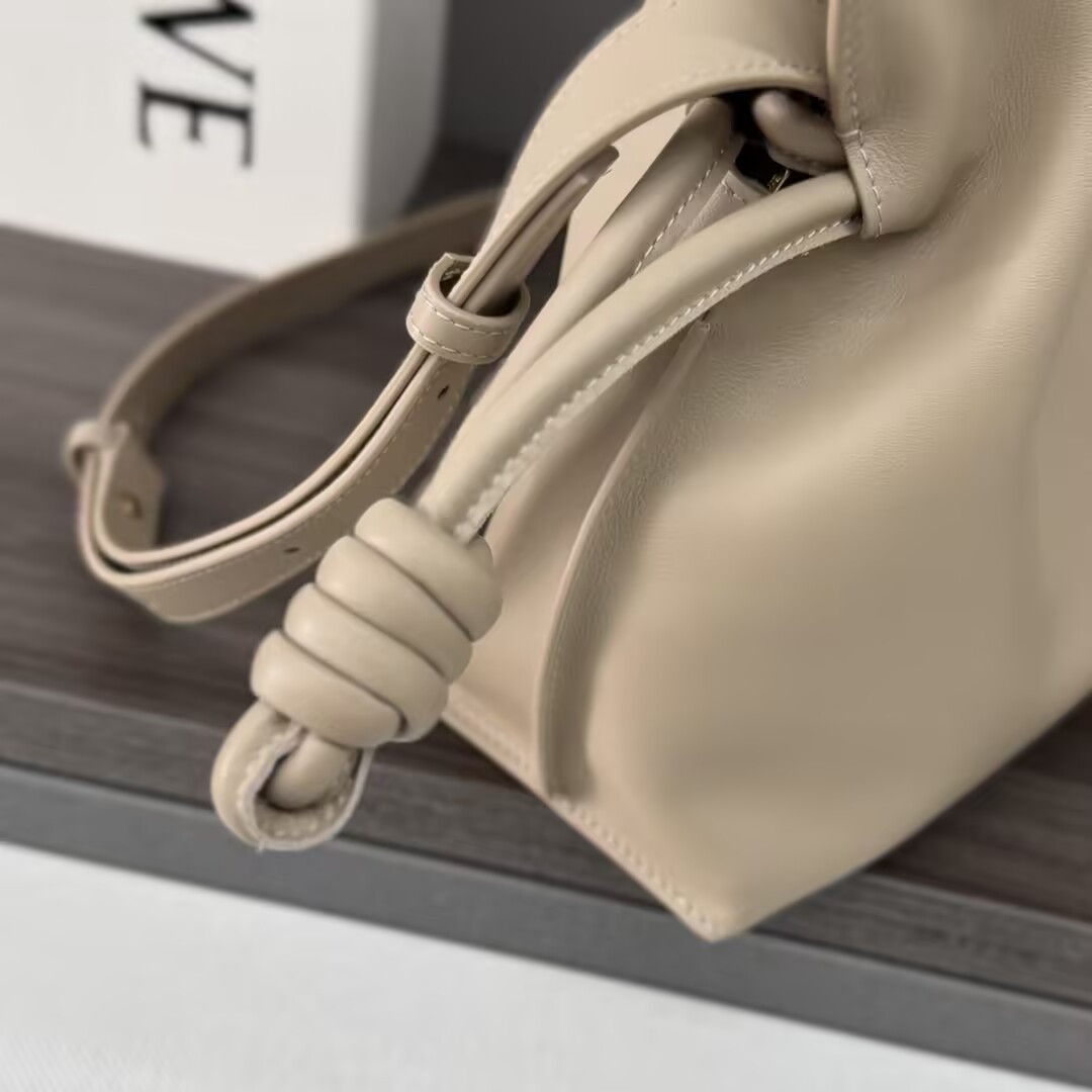 L0ew* panta medium flamenco clutch 24.5x30x10.5cm