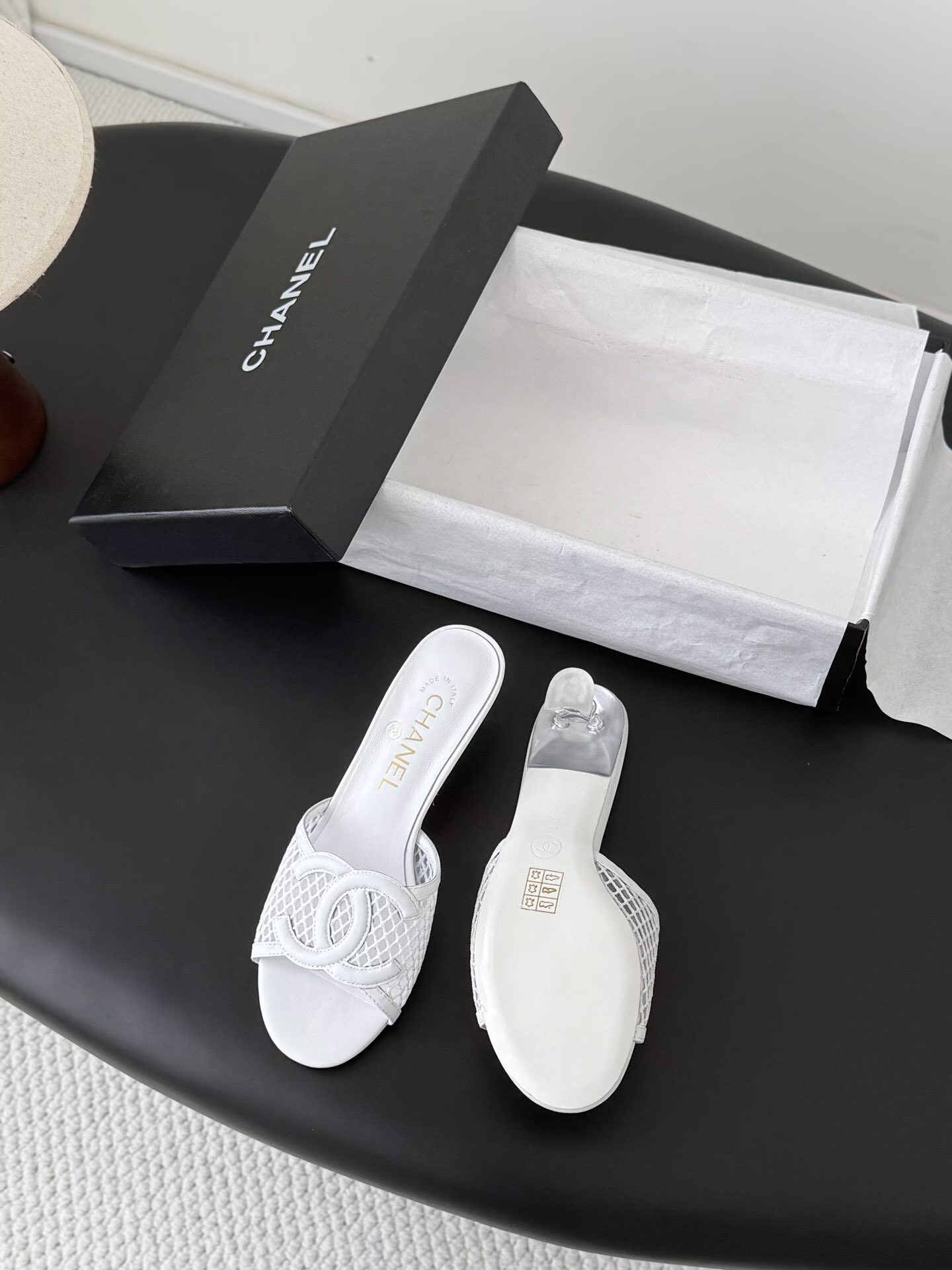 ua Ch**el sandals 4.5cm heel