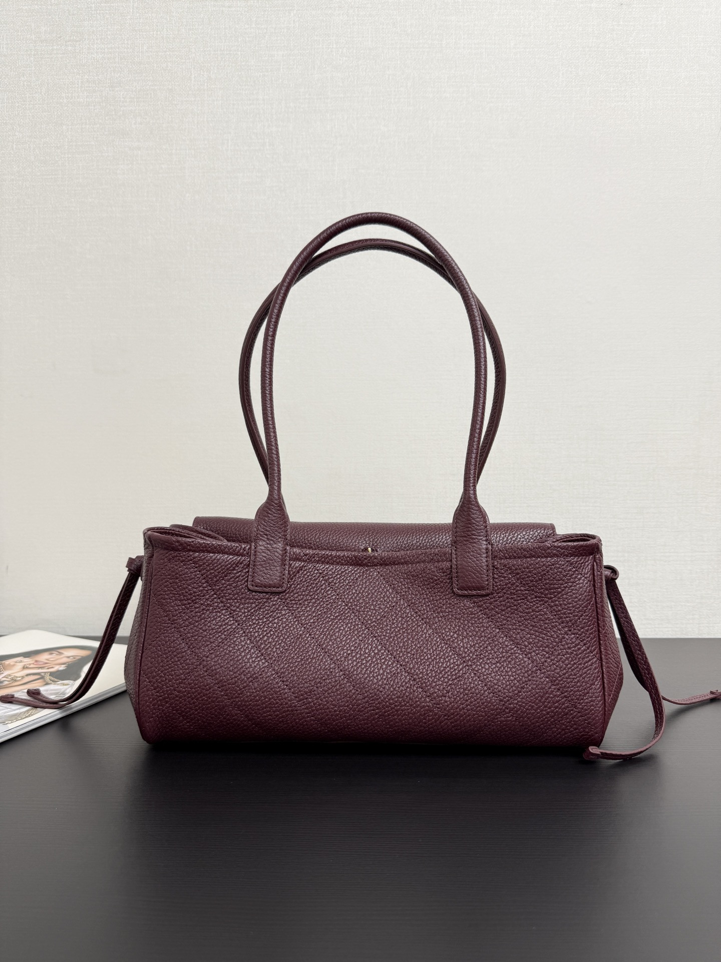 Ch**el small tote as6288 15x31x12cm