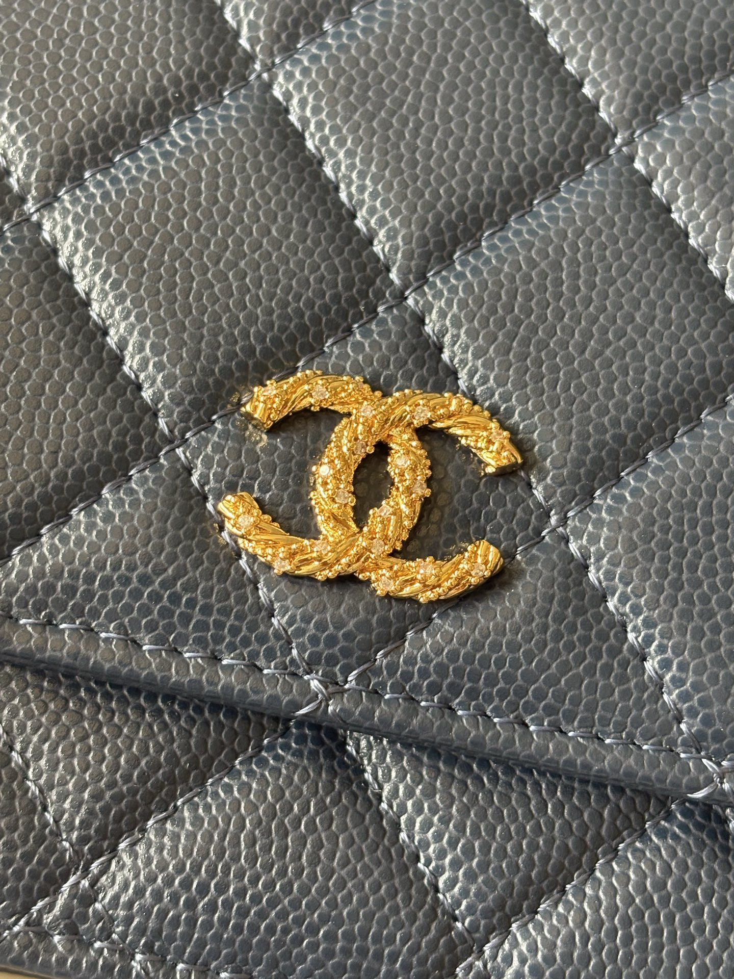 Ch**el Wallet On Chain AS5073 19x13x3.5cm