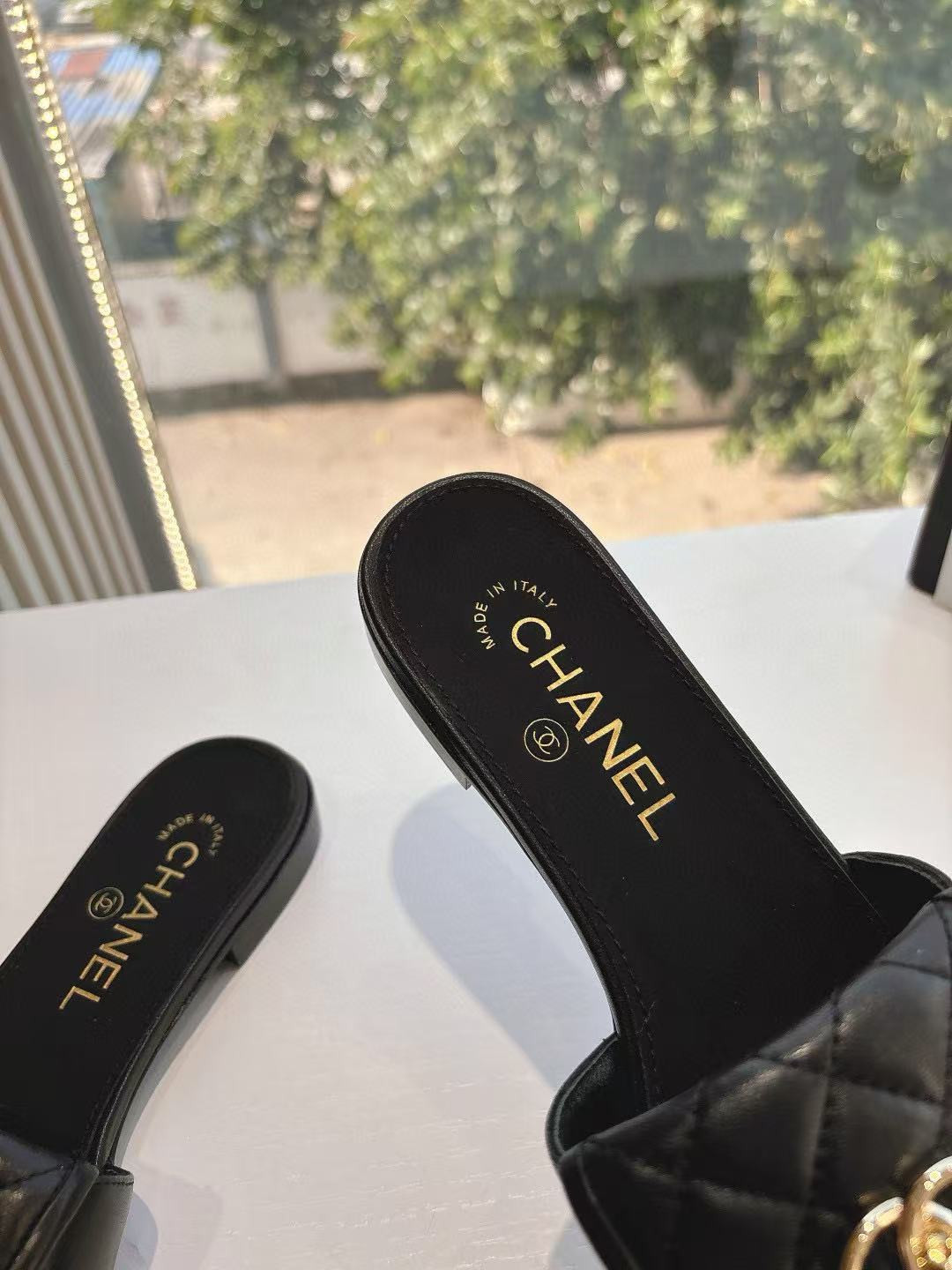 UA Ch**el Slippers