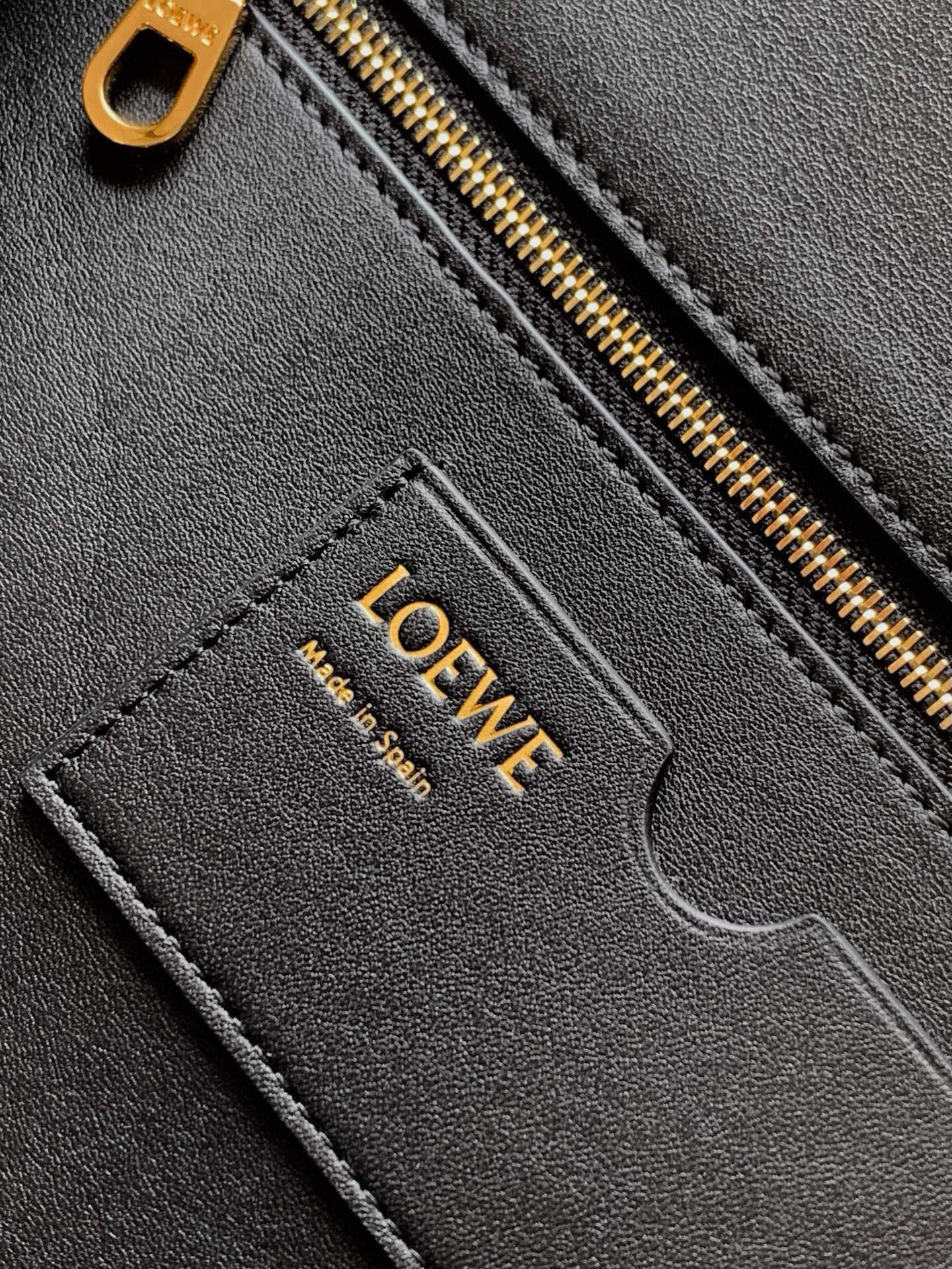 Loewe Large Madrid Bag in Supple Calfskin 33x24x12.5cm