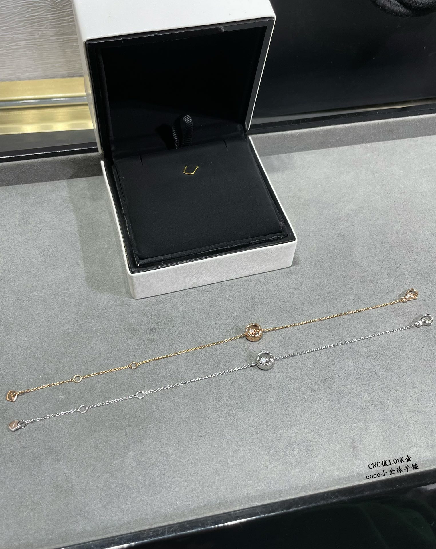 Ch**el Carved D1am0nd-shaped gold bead Bracelet