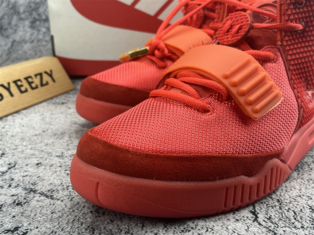 UA NIKE AIR YEEZY 2 SP "RED OCTOBER"