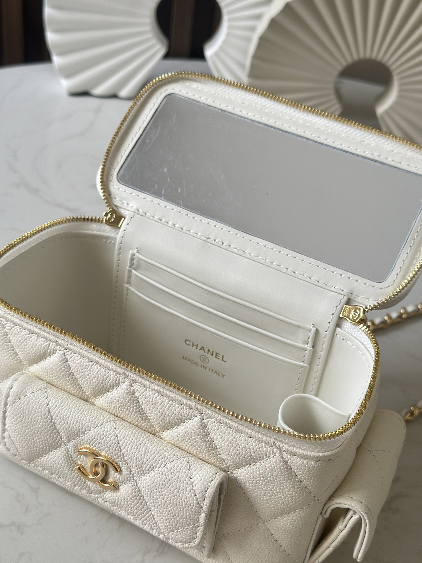Ch**el vanity case 17cm