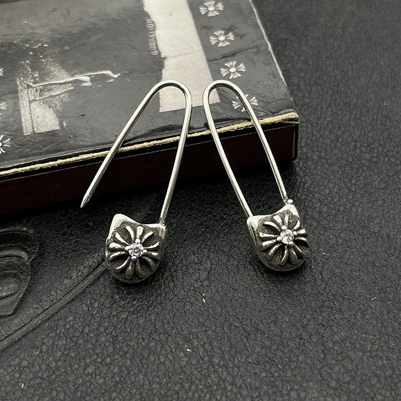 Ch*0me He**ts Earrings