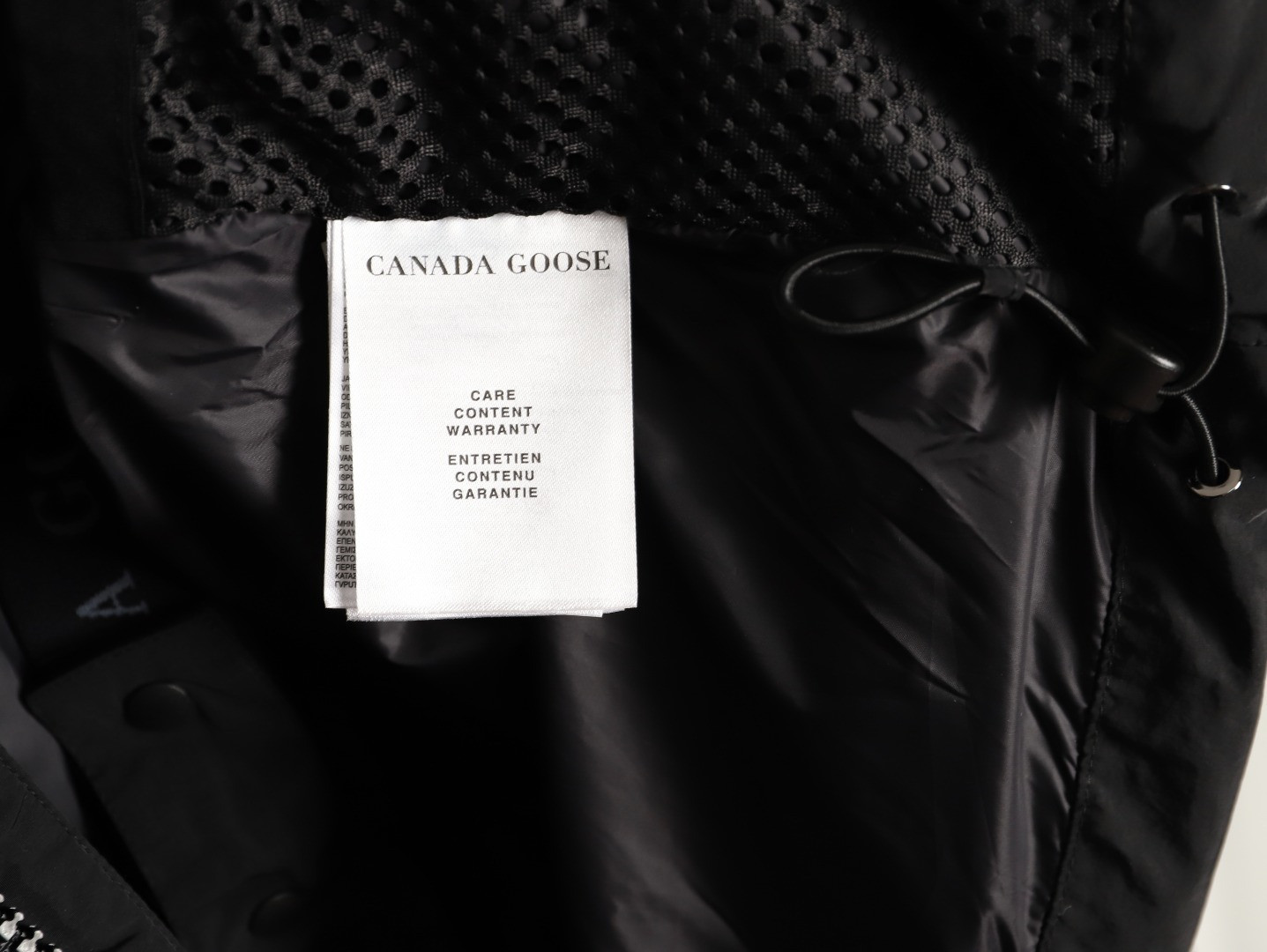 Can*a G00se Short Puffer jacket