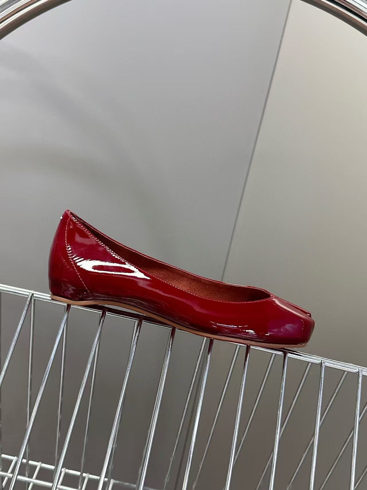 UA Chr1st1an Louboutin Marlougiela Ballerinas Patent calf leather