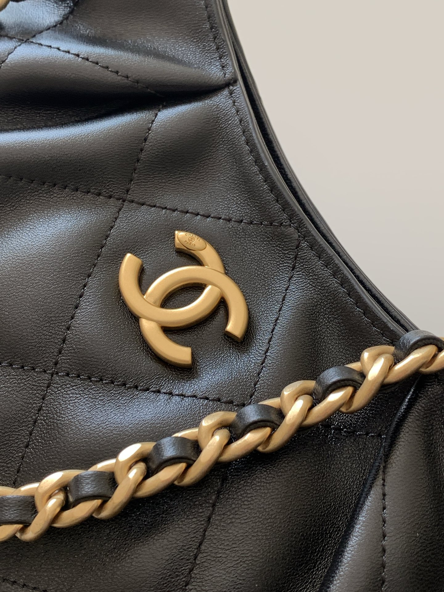 Chanel Hobo Bag 24x31x10cm