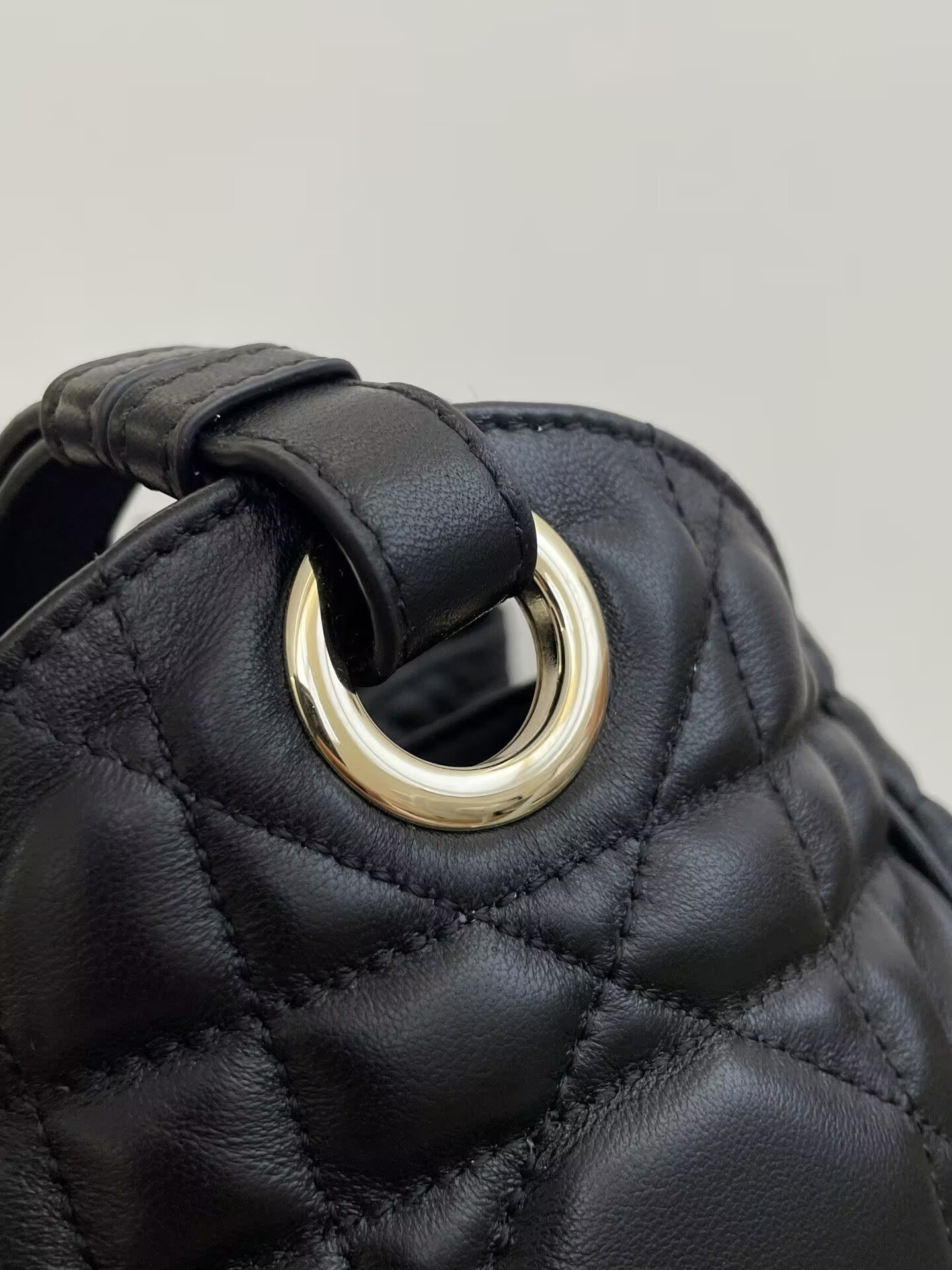 D10r Medium D-Motion Bag Black Macrocannage Lambski 23x13x24cm