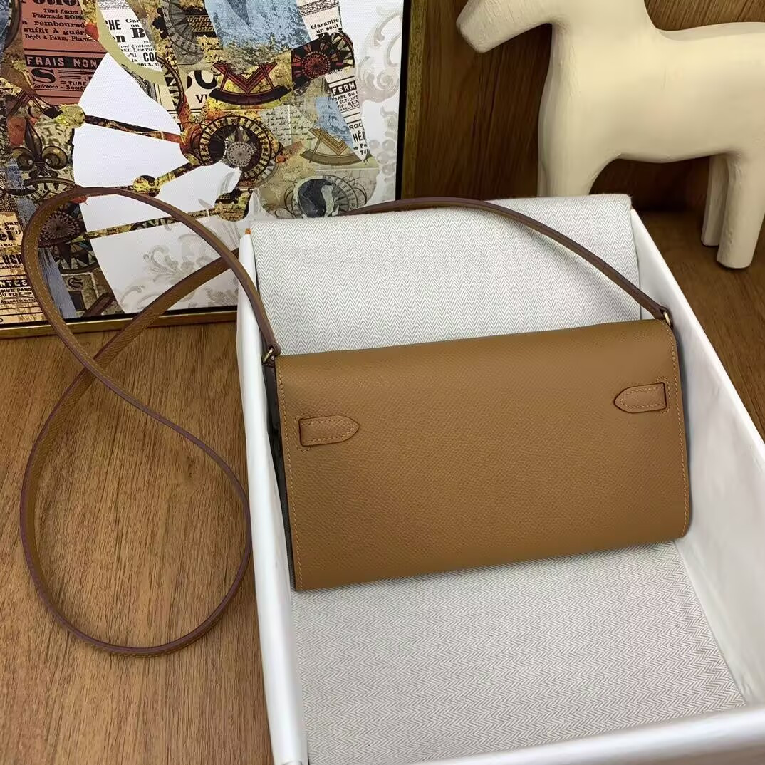 H**me5 Kelly Classique To Go wallet