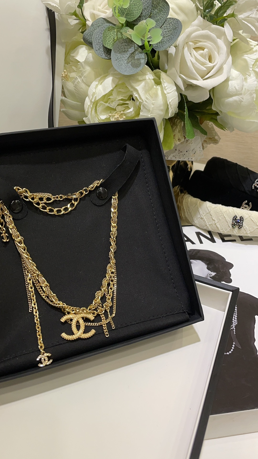 Ch**el Necklace