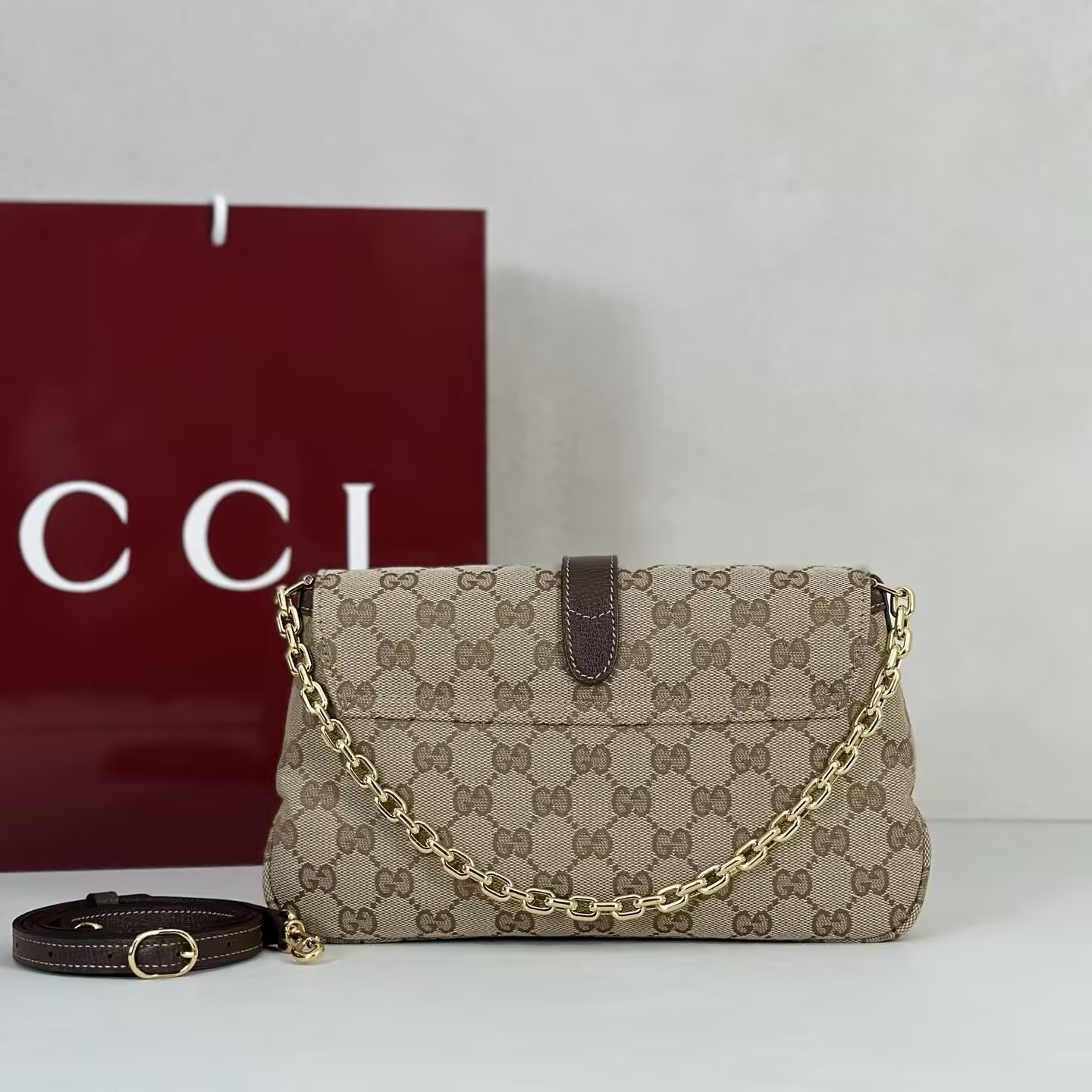 Gvc*1 Aperitivo Medium Shoulder Bag 26x14.5x3.5cm