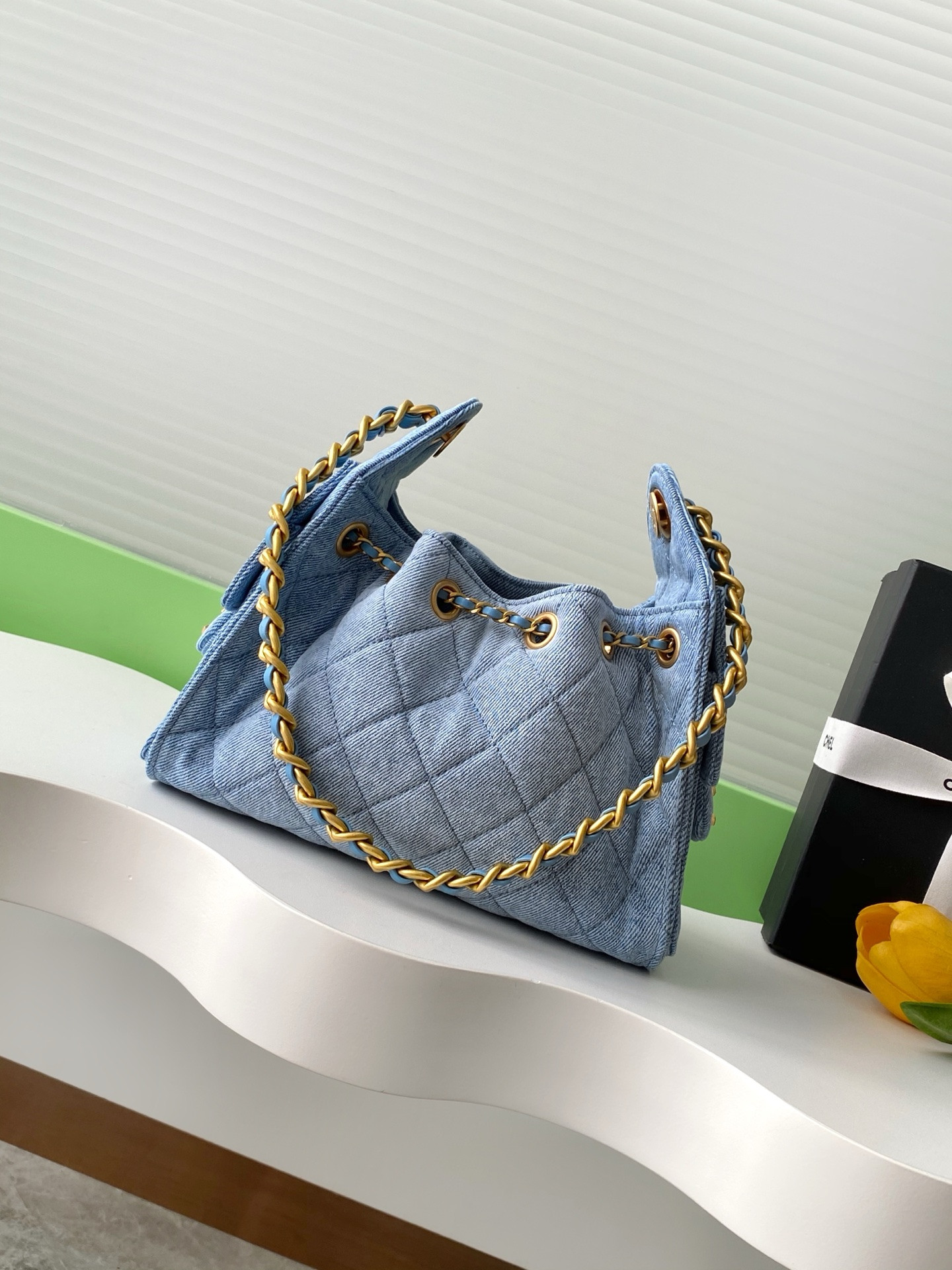 CHANEL 25C Bucket Bag 20x22x12.5cm