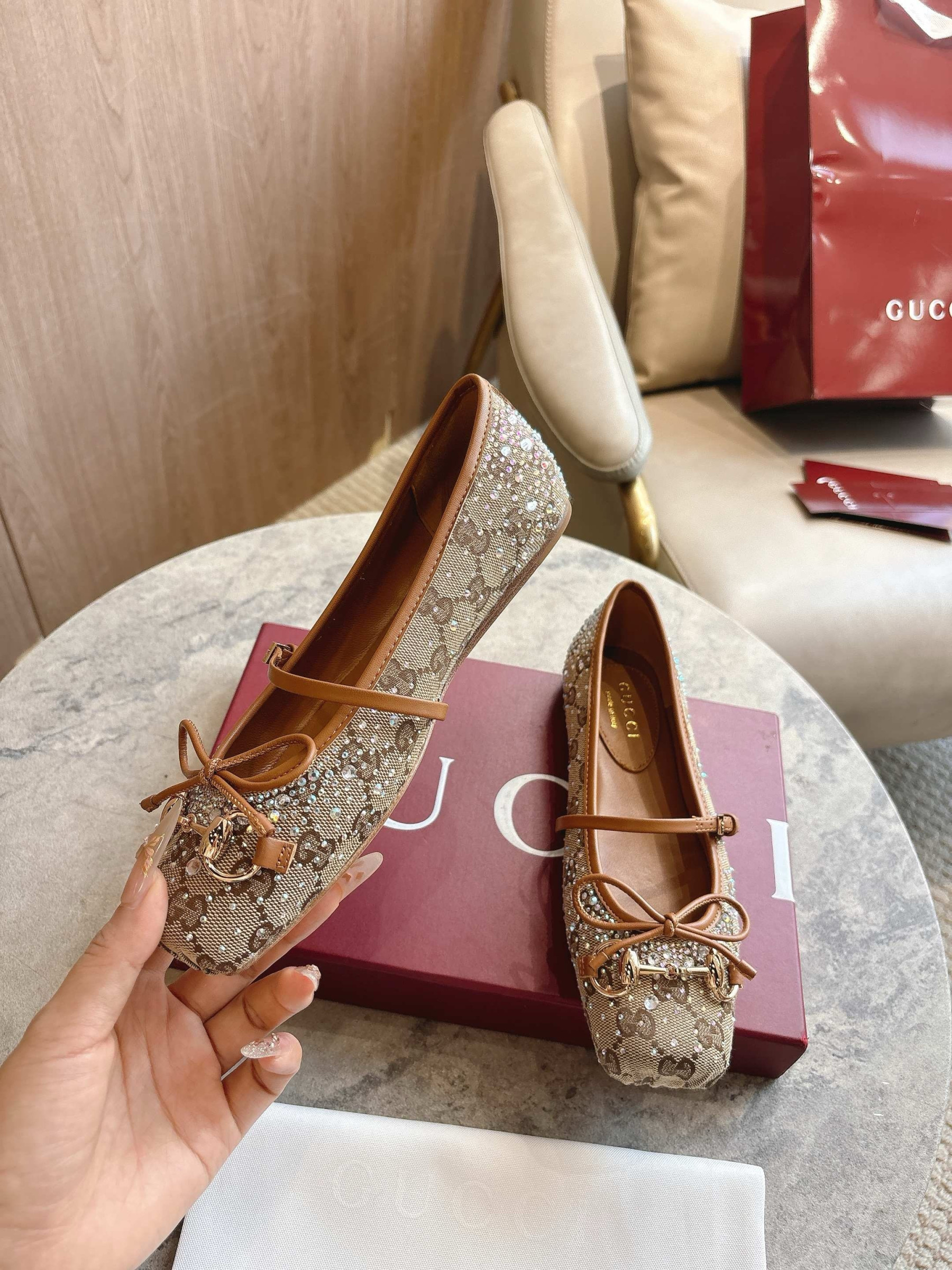 UA Gvc*1 Horsebit GG canbas Ballet Flats