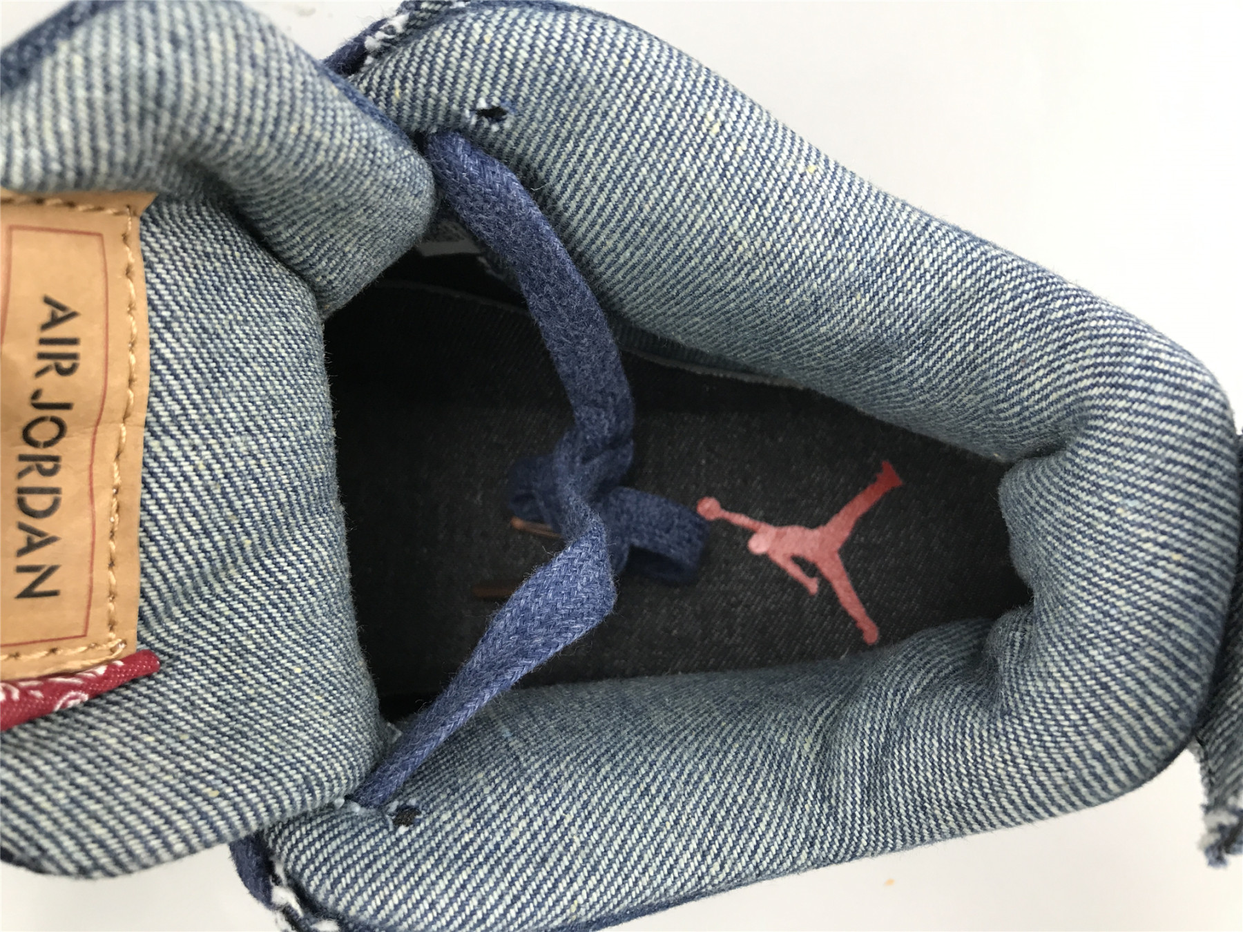 UA AIR JORDAN 4 RETRO Leu*s NRG "LEVI