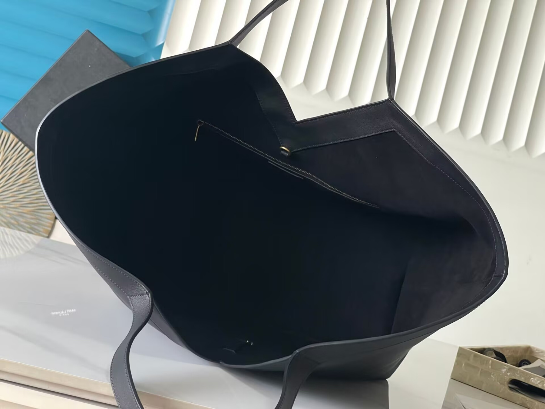 Y51 WHY TOTE 38 50x33x16cm