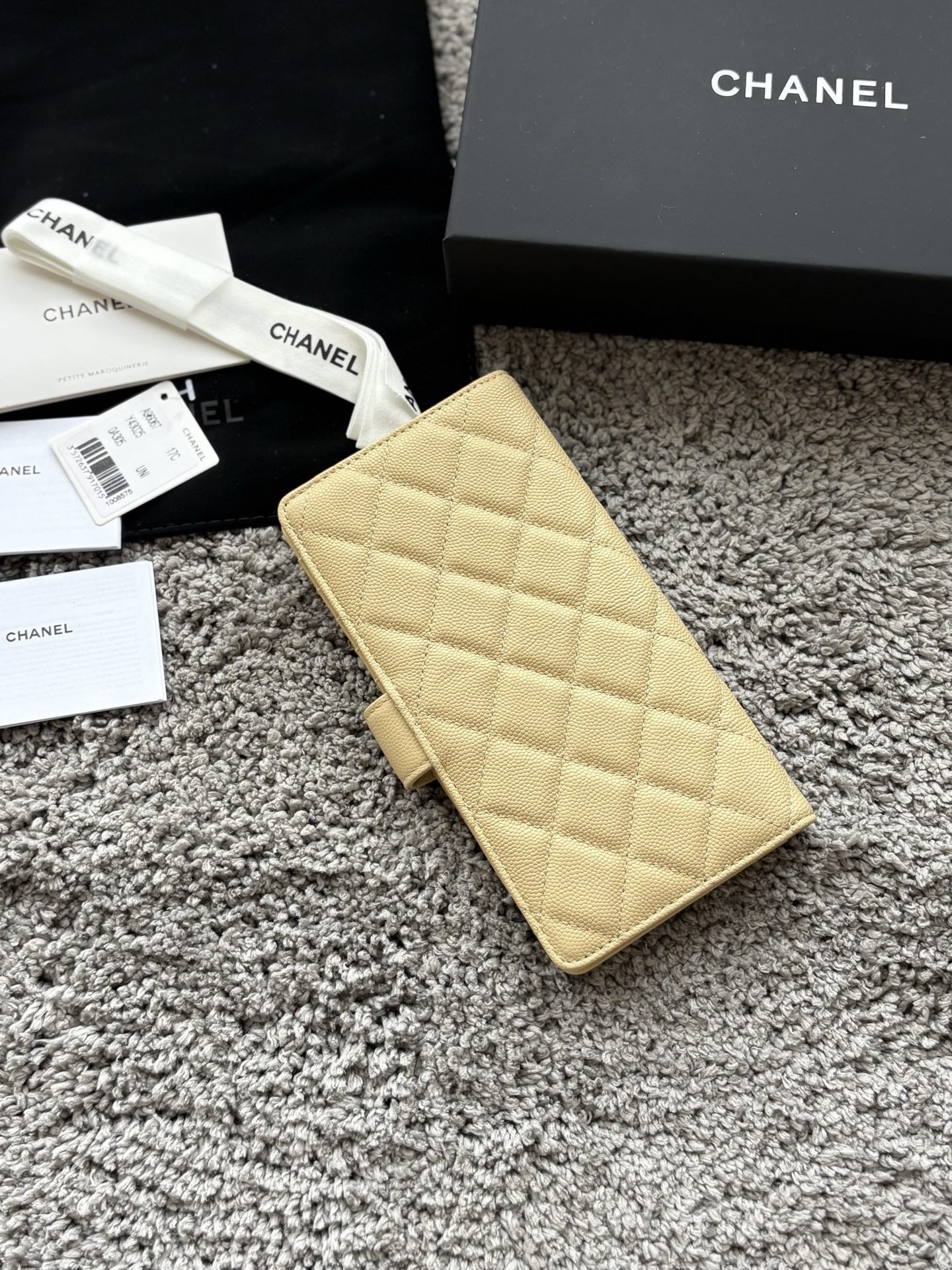 Ch**el Passport Holder A96067 19x10x3cm