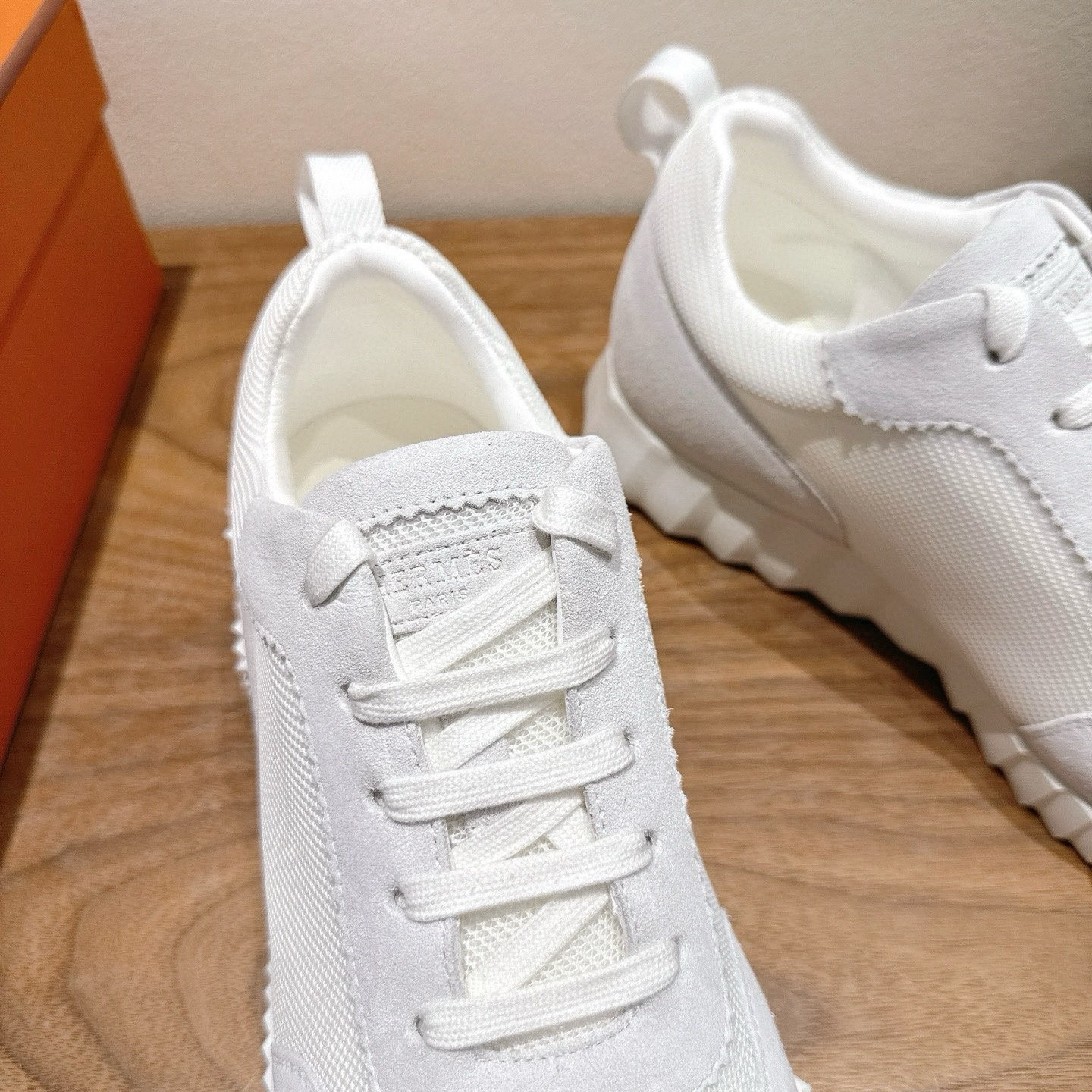 UA H**me5 Bouncing Sneaker