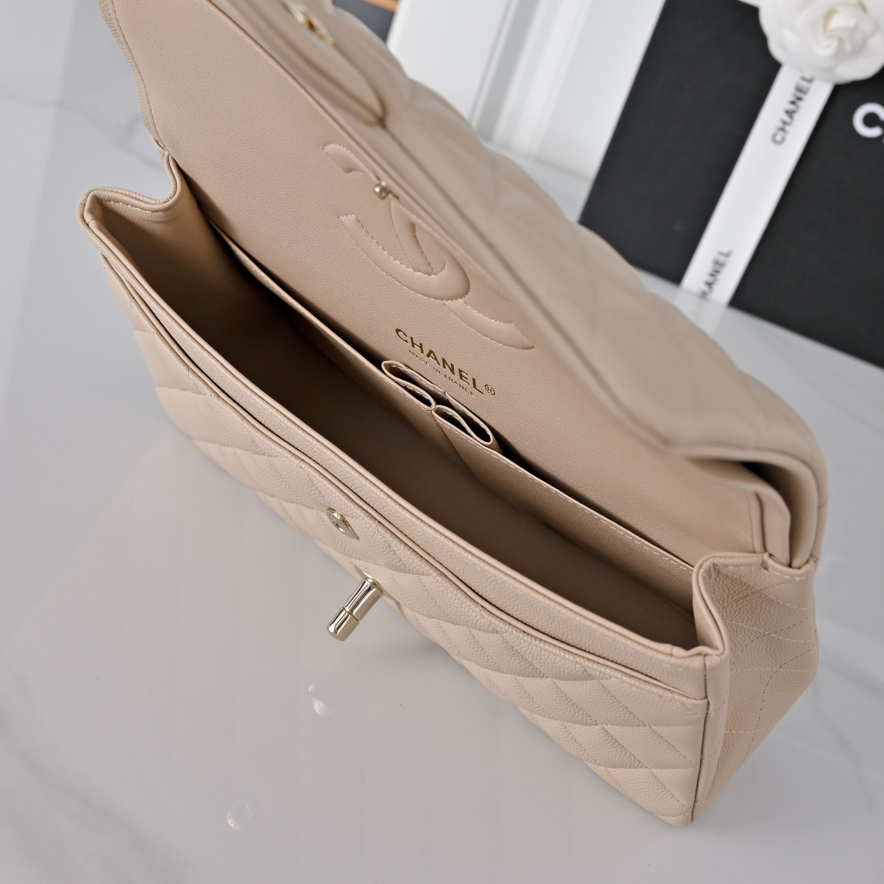Ch**el Classic Flap Milk Tea Caviar Leather Light Gold Hardware A01112 15.5x25.5x6.5cm
