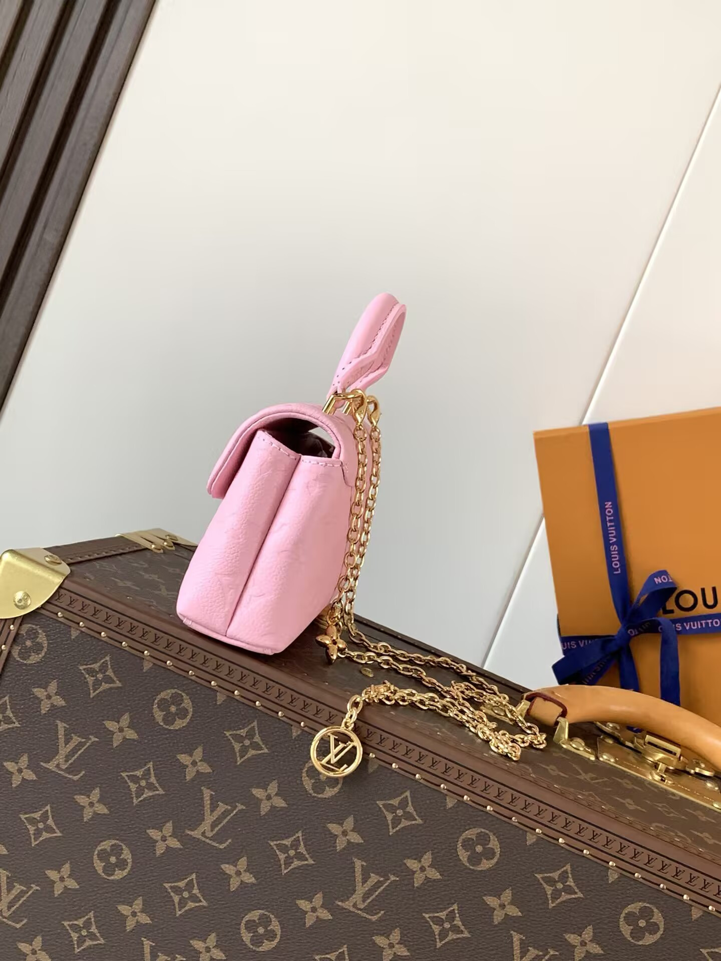 LV Nano Madeleine M29448 21 x 12.5 x 6 cm