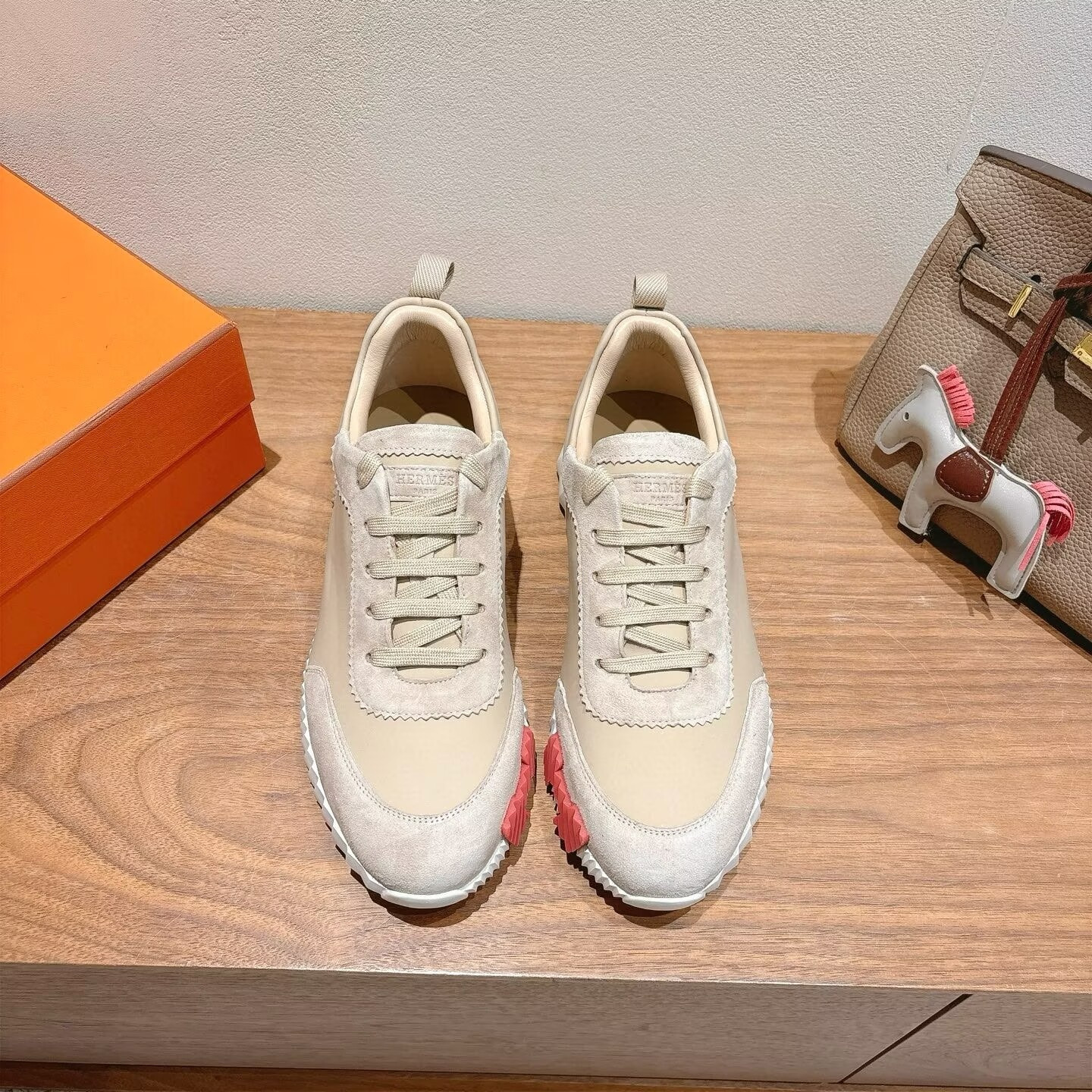 UA Hermès Bouncing Sneaker