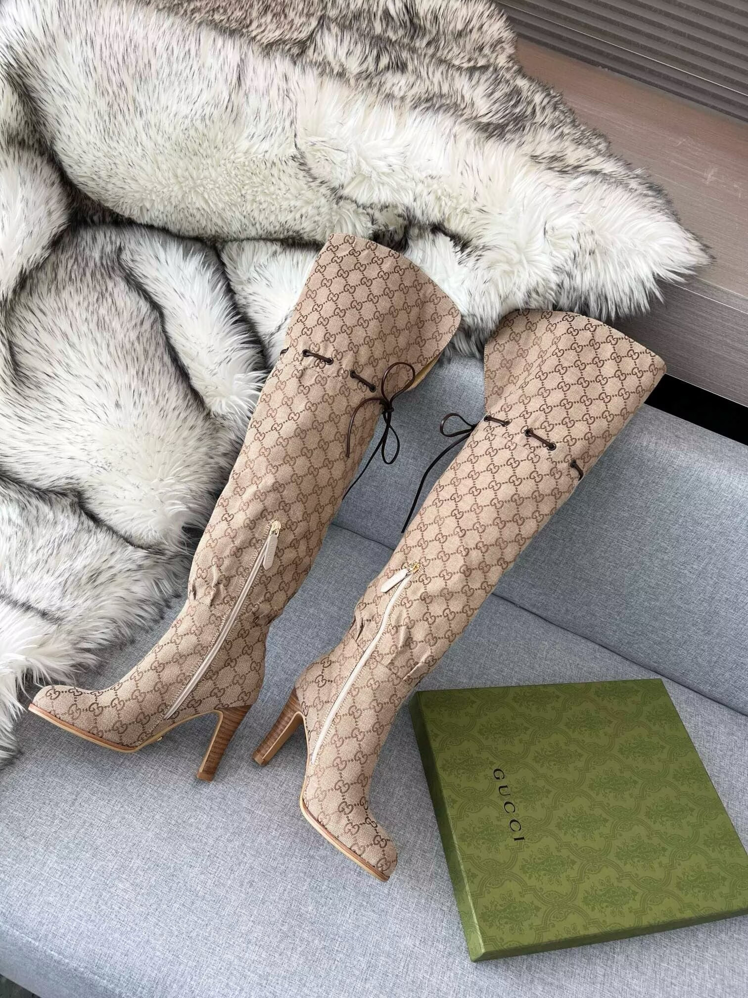 UA Gvc*1 Boot 8.5cm Heel