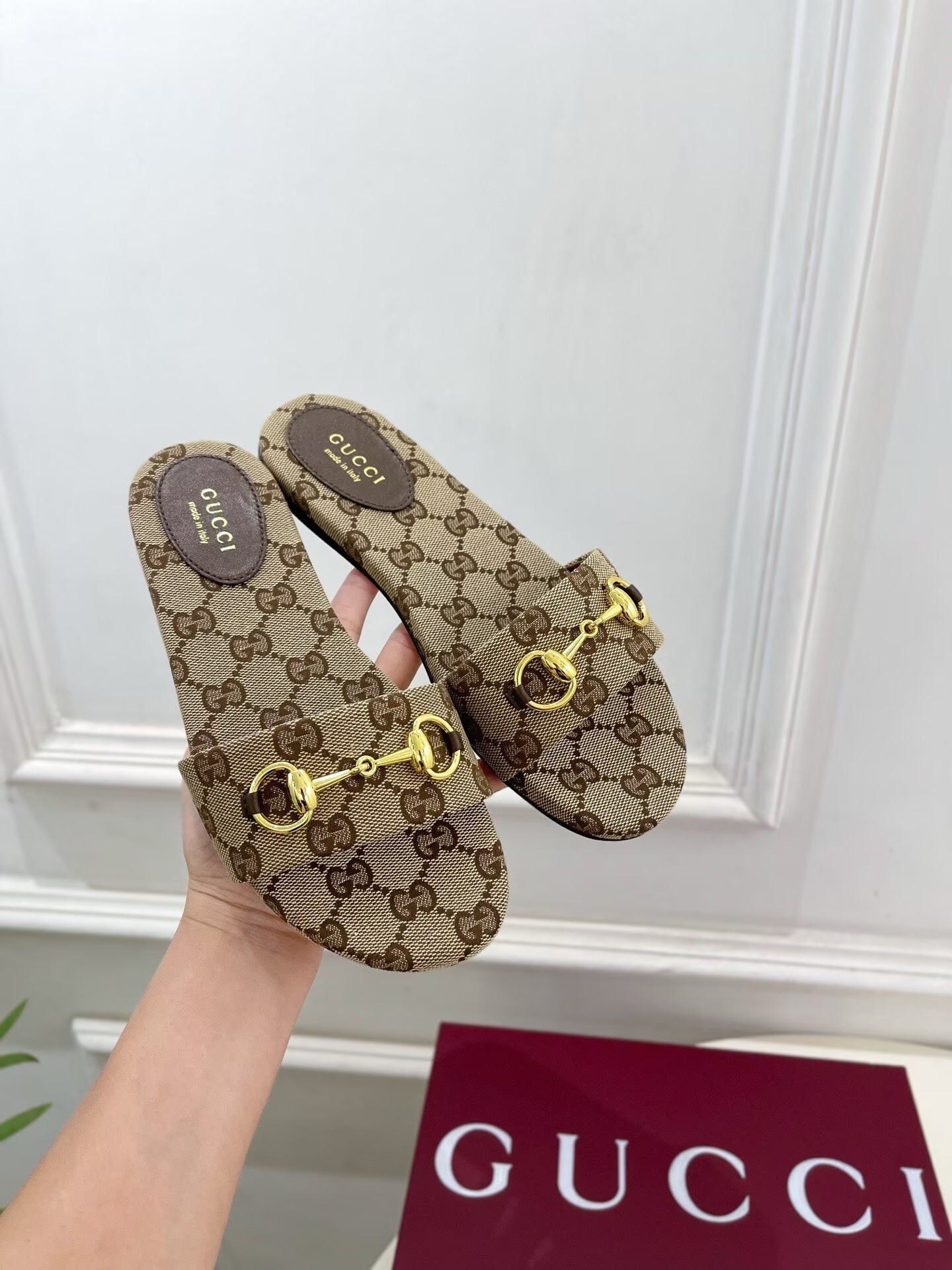 UA Gvc*1 Siaga Horsebit Flat Sandal