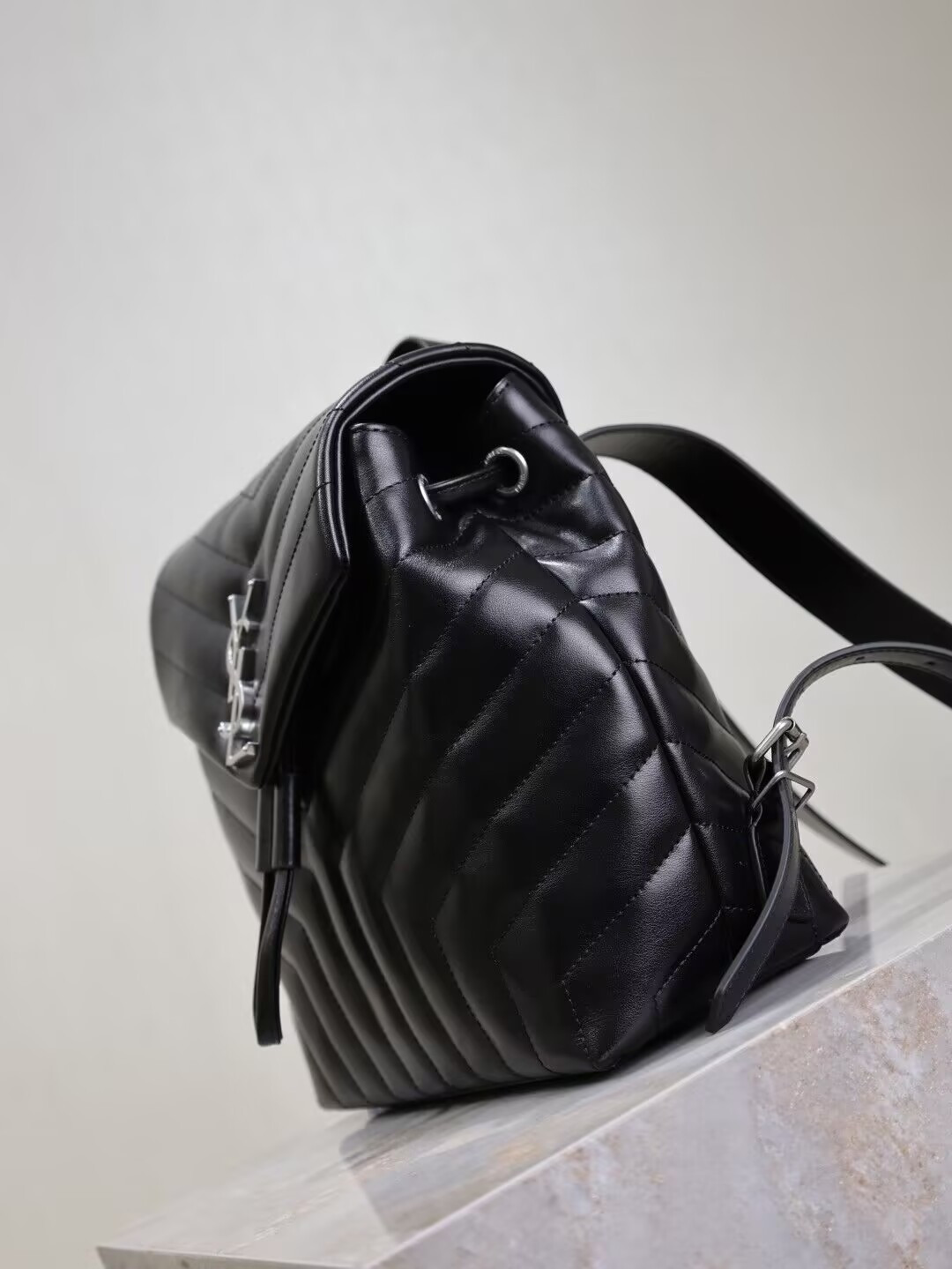 Y51 LOULOU BACKPACK BLACK 26x22x11cm