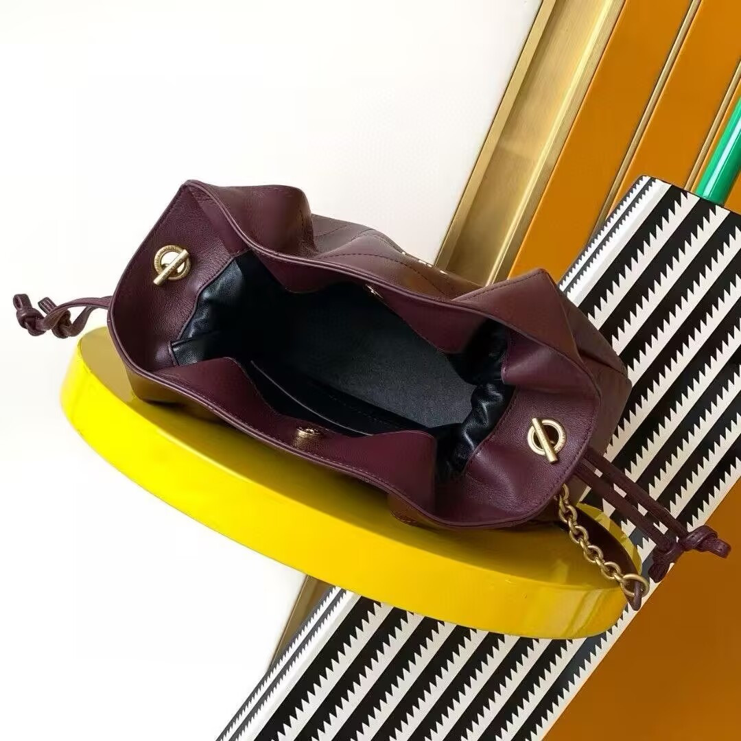 Y51 jamie 4.3 pochon quilted leather shoulder bag 26x18x11cm