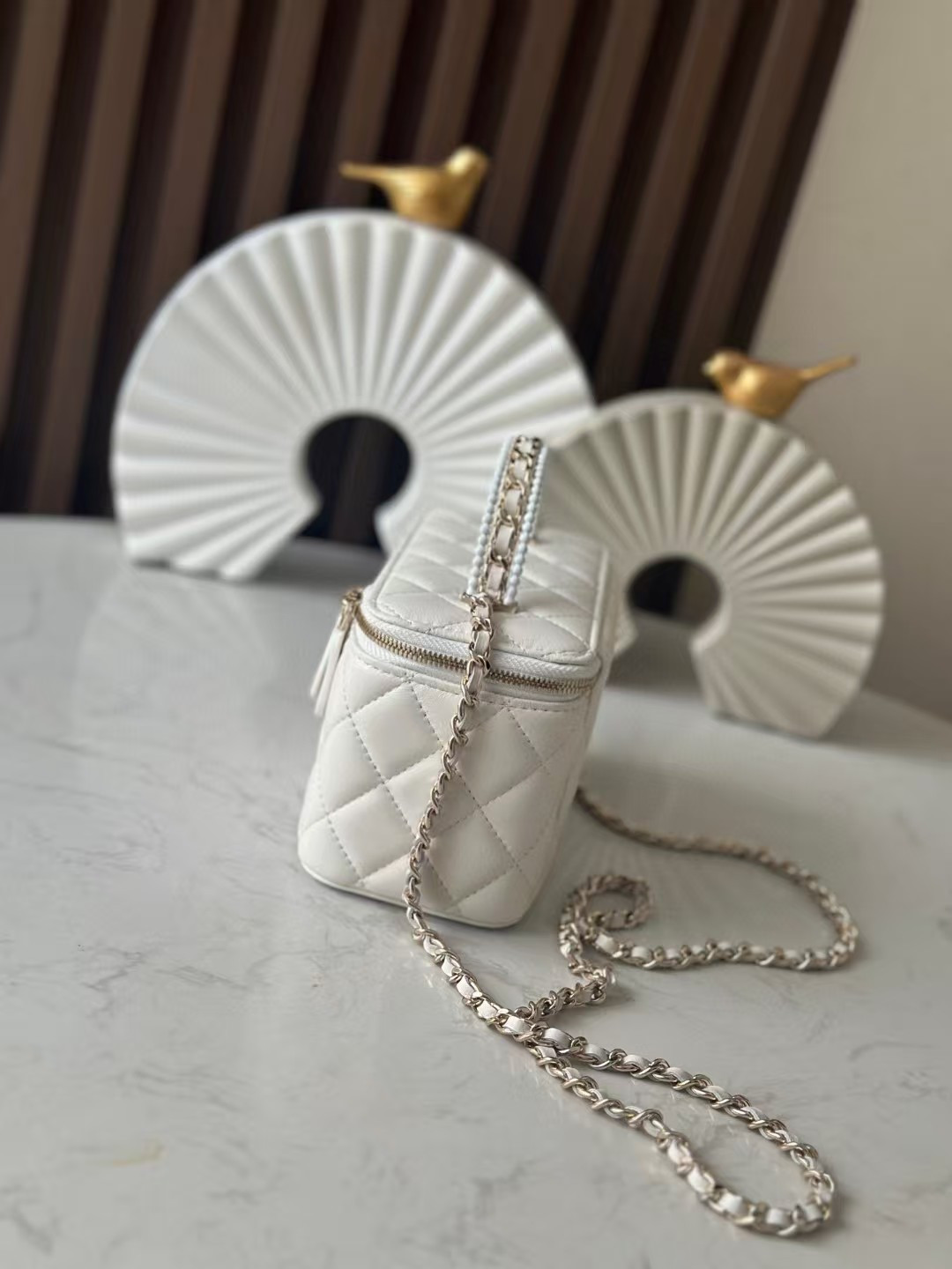 Ch**el Vanity With Chain 9.5x17x8cm