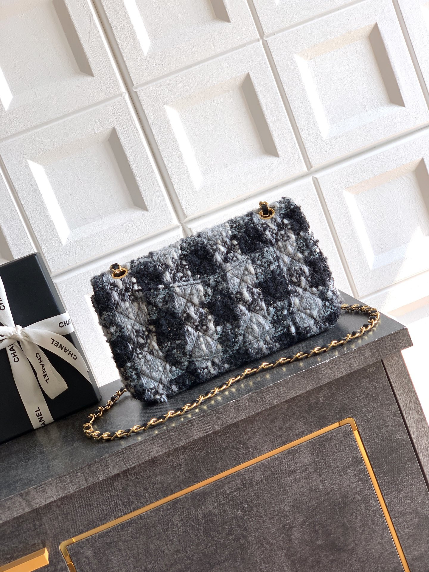 Chanel Flap Bag 25x15x6.5cm