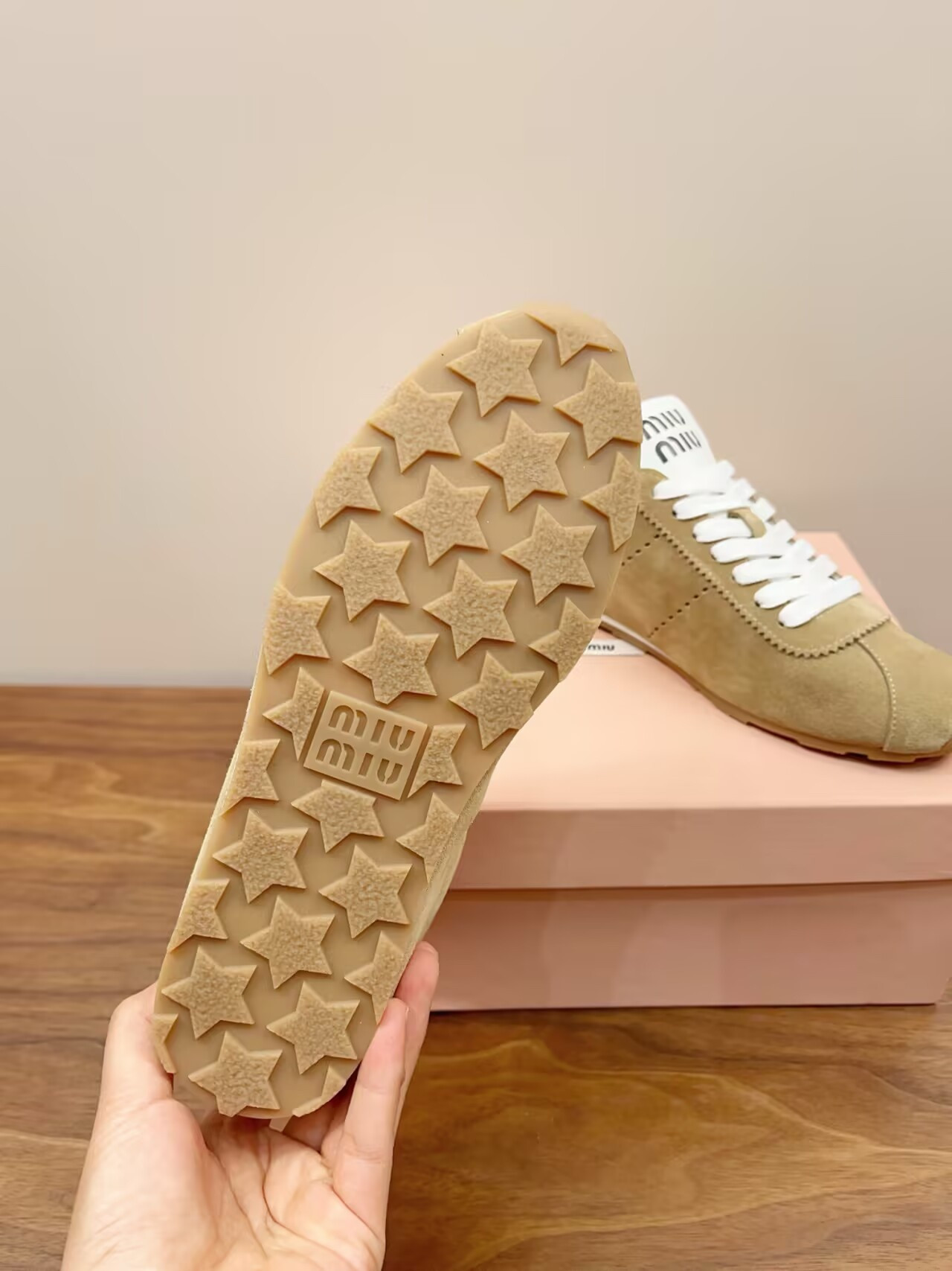 UA M1v M1v Plume Sneakers