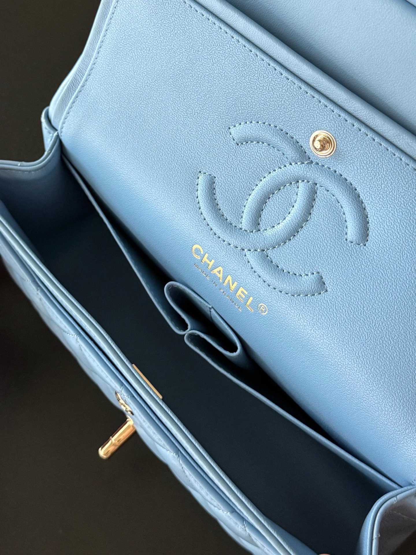 Ch**el Small Classic Bag 23x6.5x14cm