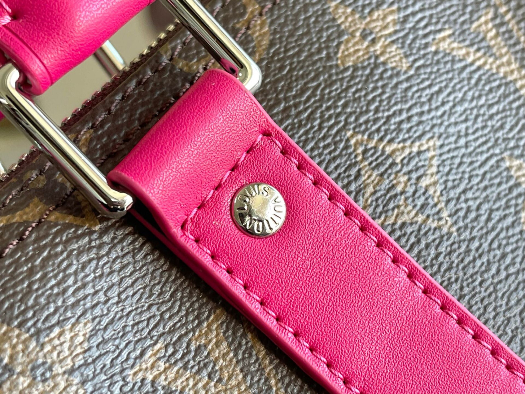 LV Keepall Bandouliere 45 M13807 45 x 27 x 20 cm