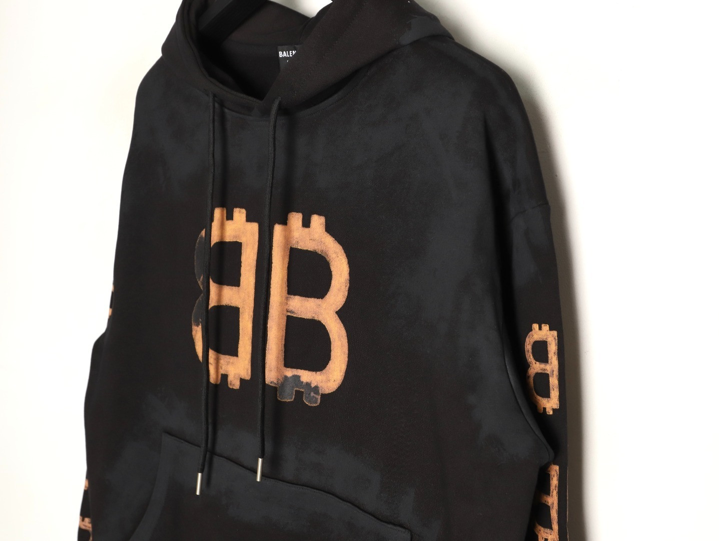 Ba1en*iaga Hoodies