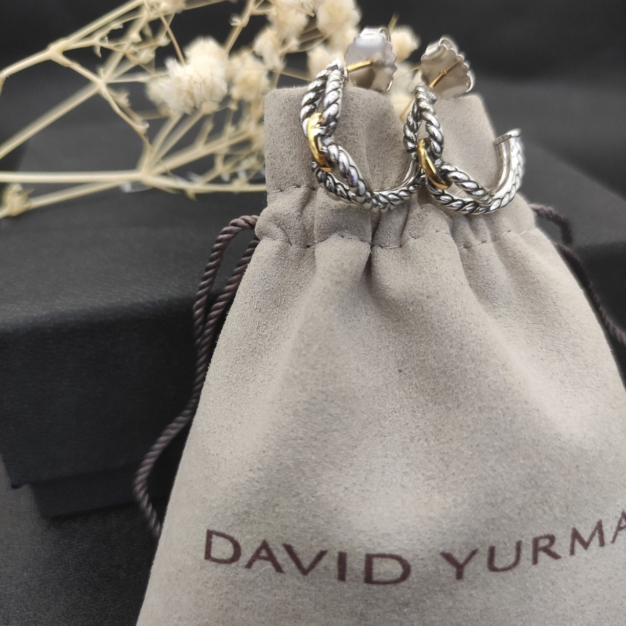 David Yurman Twisted Earrings(Inner diameter about 1.5cm)
