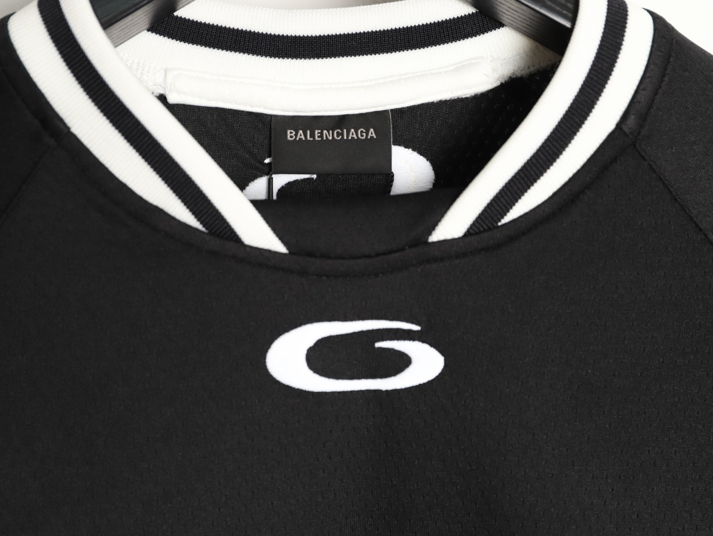 Ba1en*iaga long-sleeved t-shirt