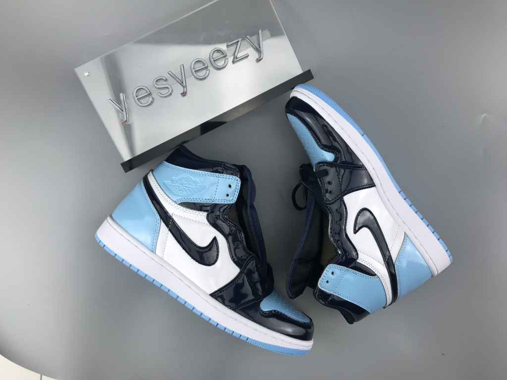 UA WMNS AIR JORDAN 1 RETRO HIGH OG 