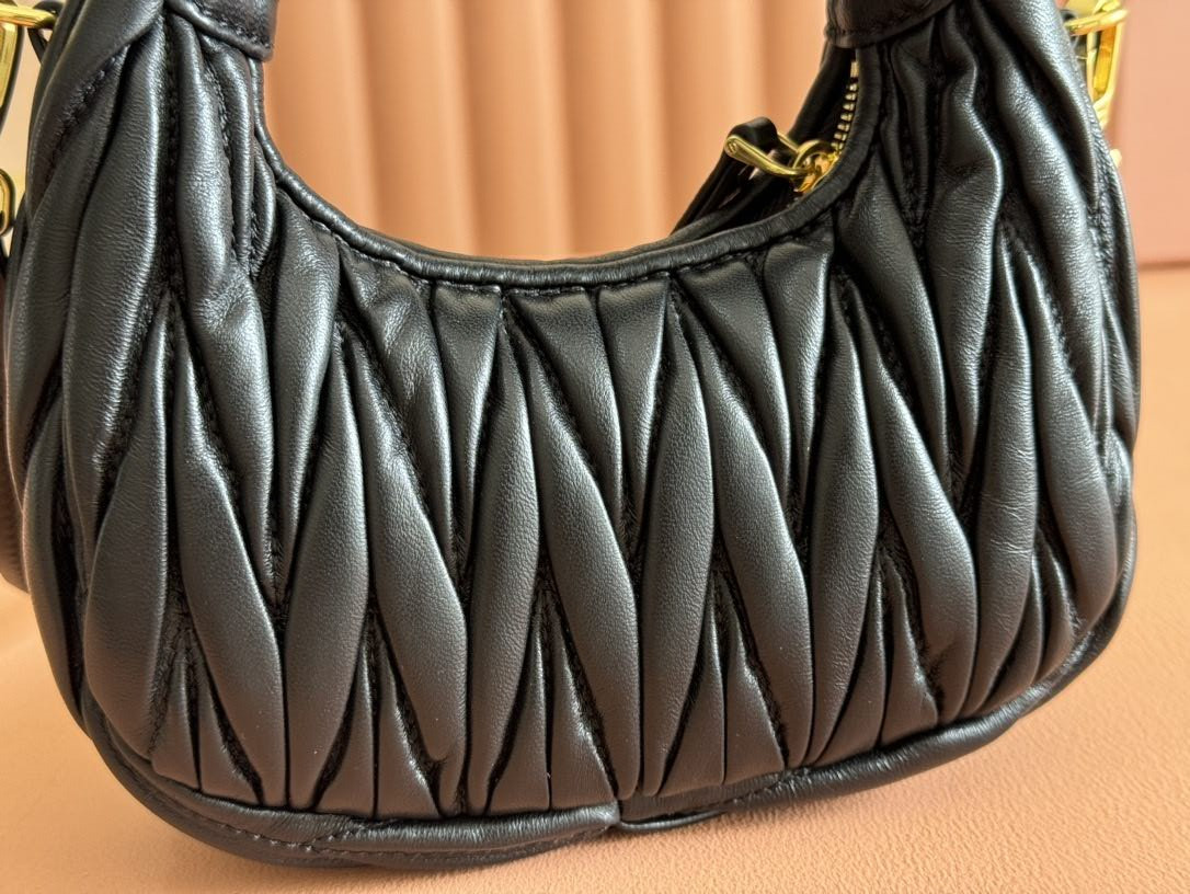 Miu Miu Wander matelassé nappa leather hobo mini-bag 14x17.5x5.5cm