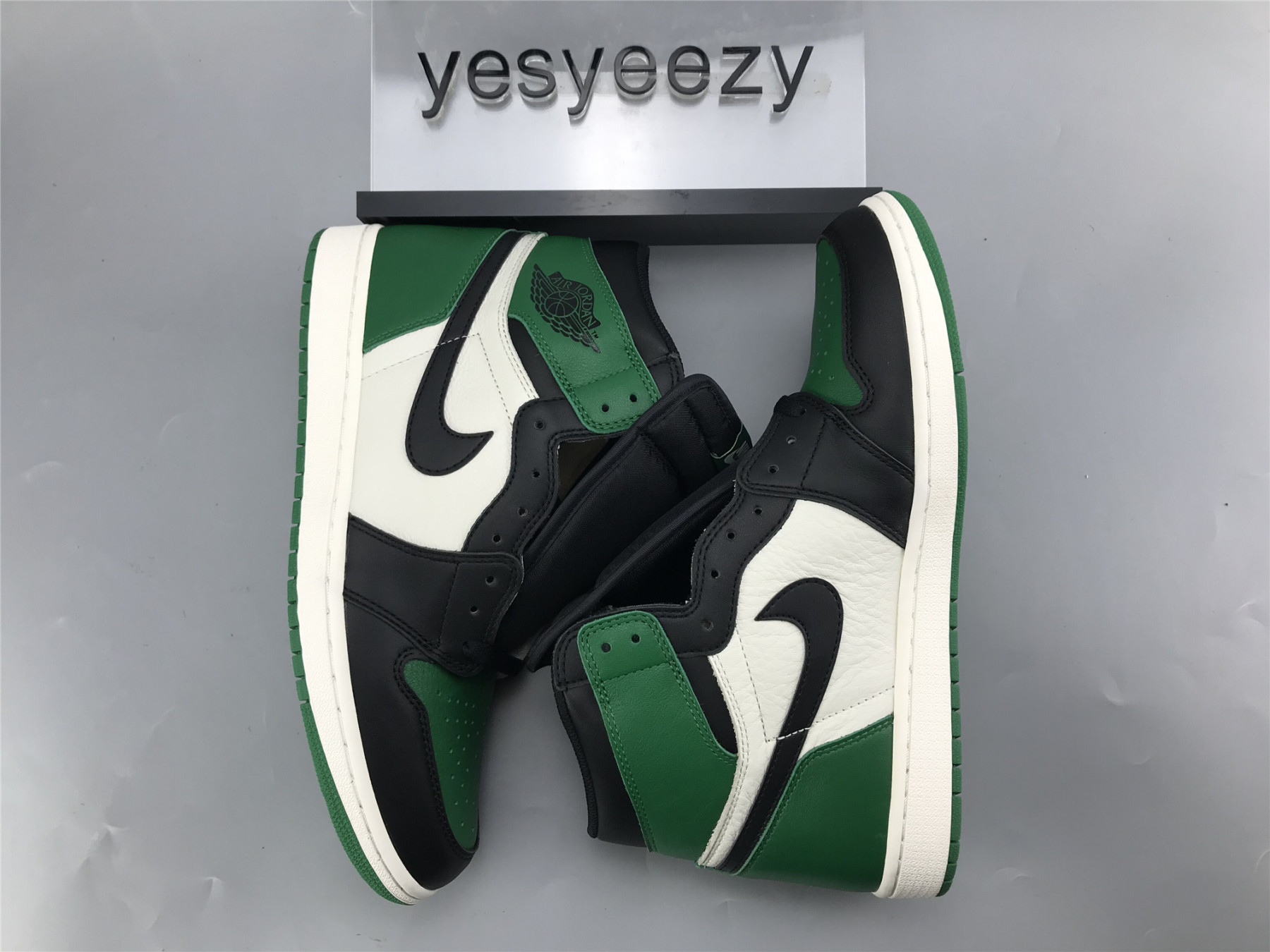UA AIR JORDAN 1 RETRO HIGH OG "PINE GREEN"