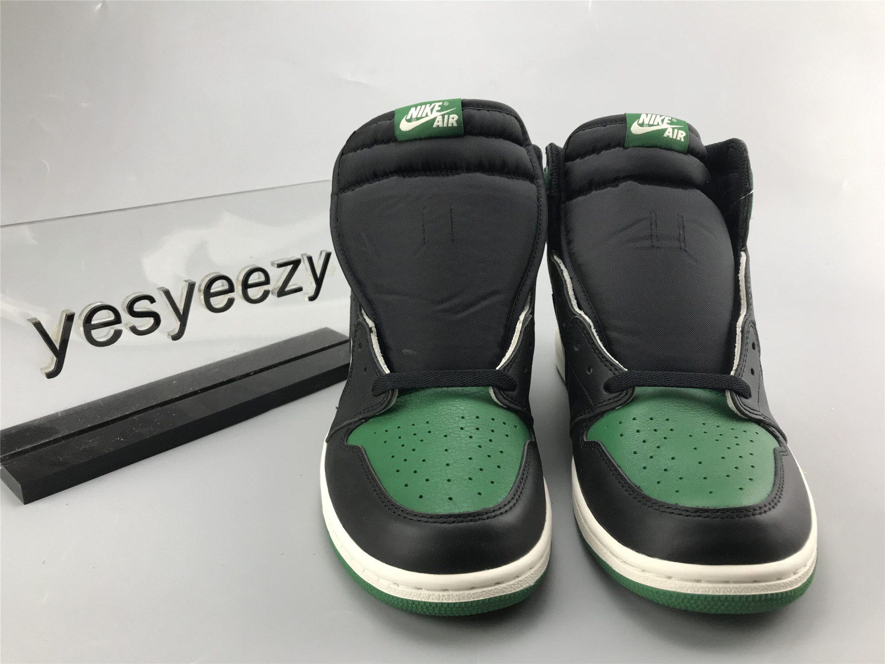 UA AIR JORDAN 1 RETRO HIGH OG "PINE GREEN"