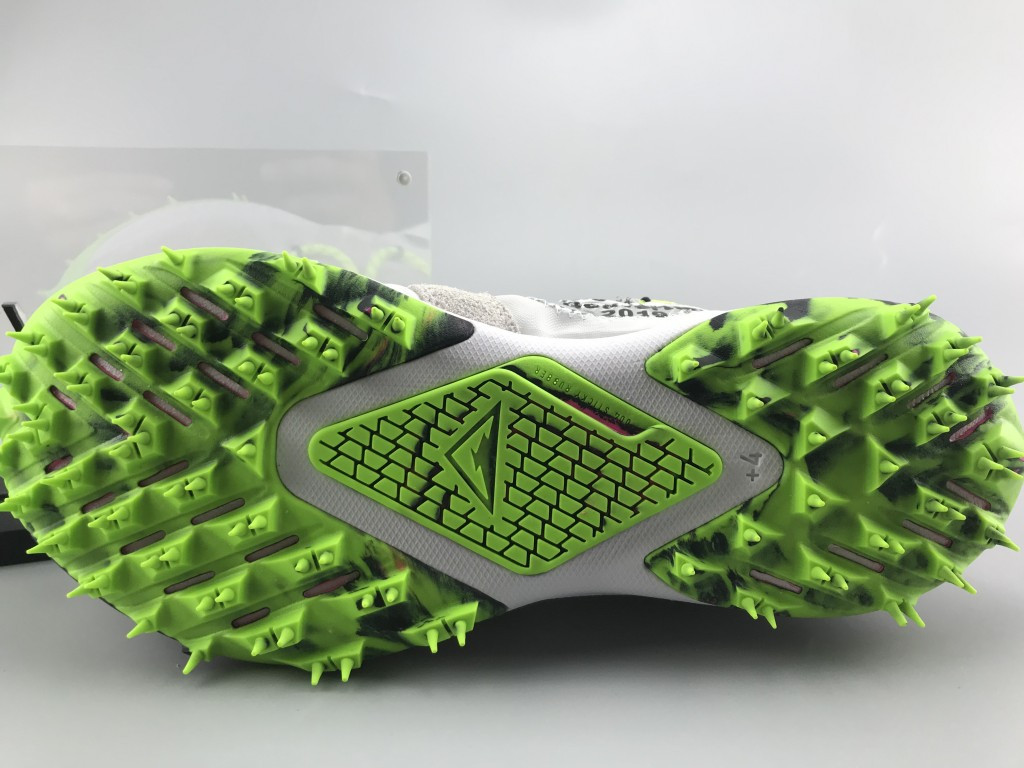 UA NIKE WMNS AIR ZOOM TERRA KIGER 5 / OW "OFF WHITE"