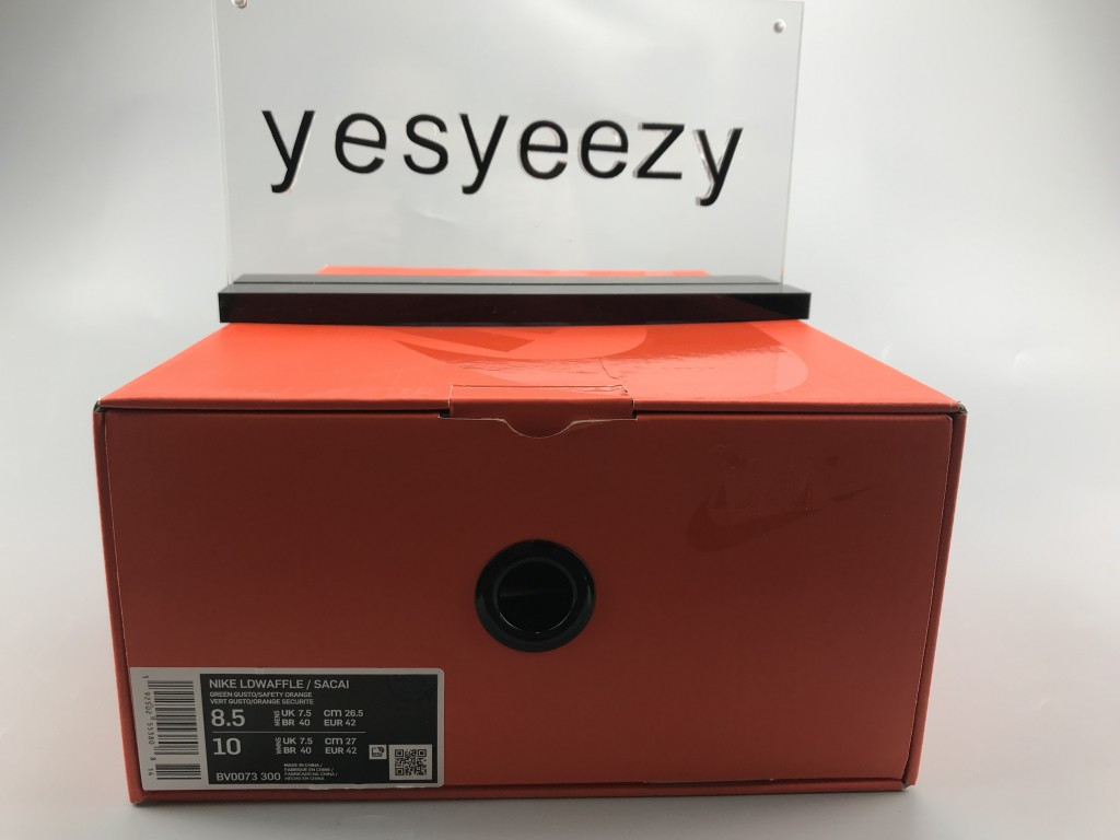 UA NIKE LDWAFFLE/SACAI "GREEN GUSTO"