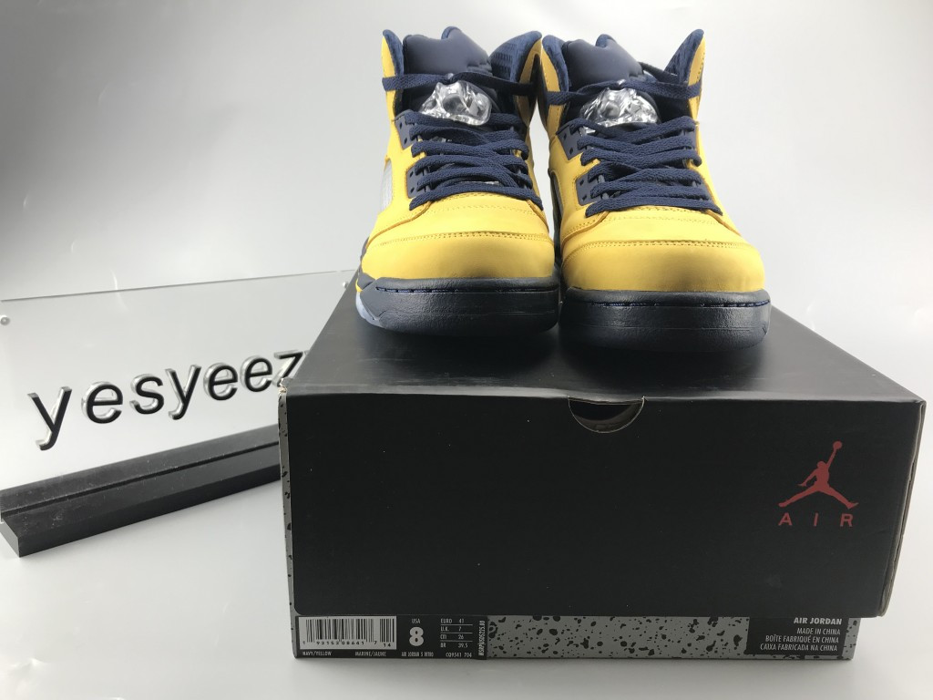 UA AIR JORDAN 5 RETRO SP 