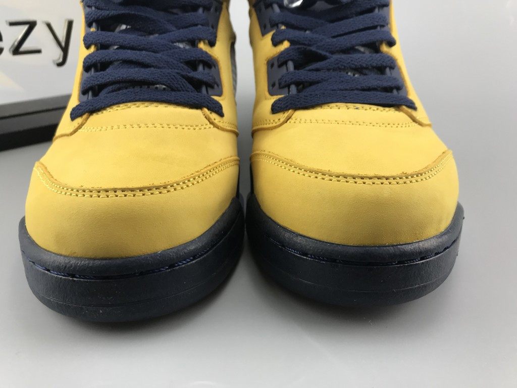 UA AIR JORDAN 5 RETRO SP 