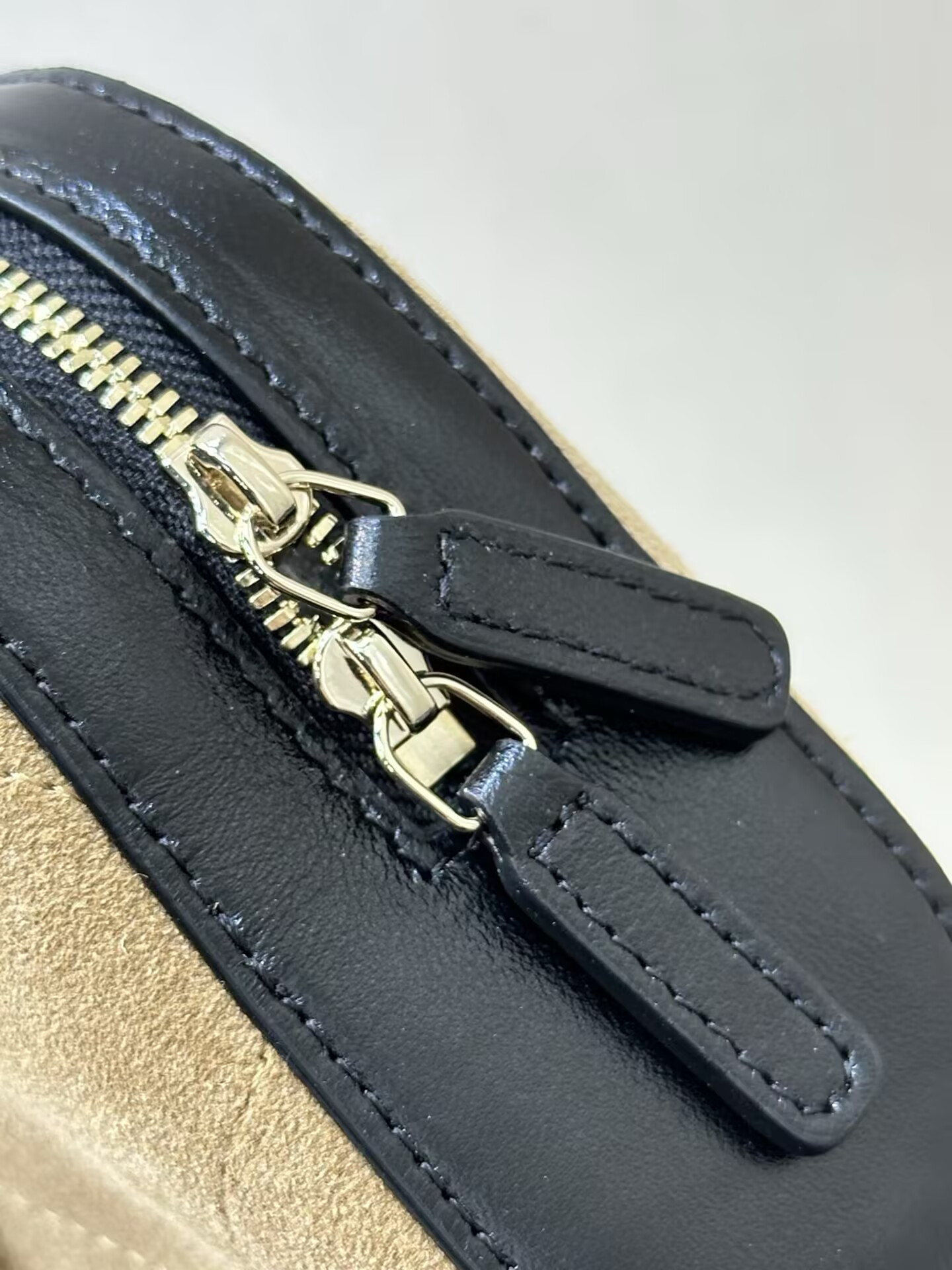 Ch**el Clutch with chain AP5092 11.5x19.5x5.5cm