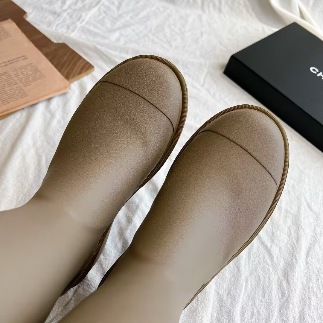 UA Ch**el Boots